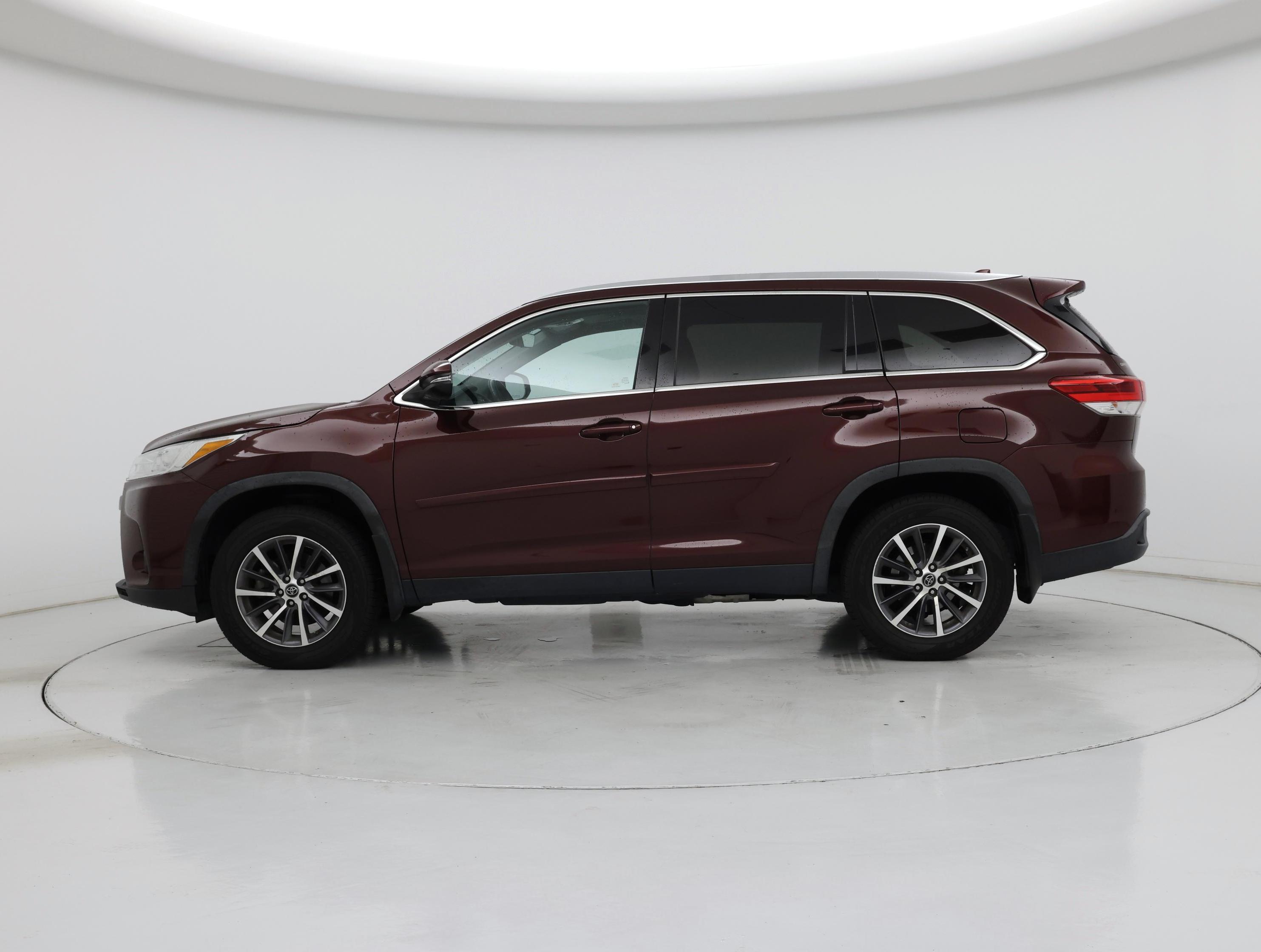 Thumbnail: 2019 Toyota Highlander - 3