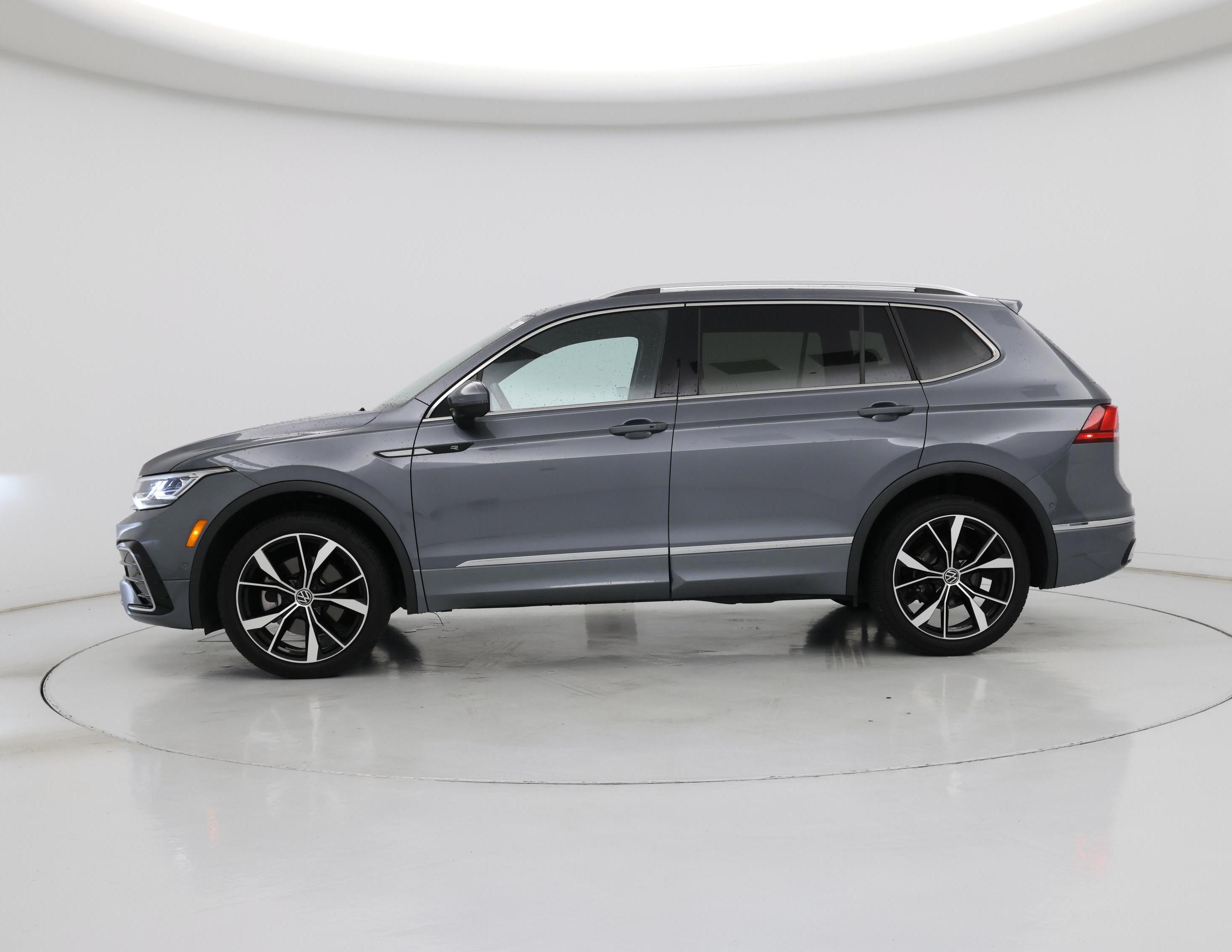 Thumbnail: 2024 Volkswagen Tiguan - 3
