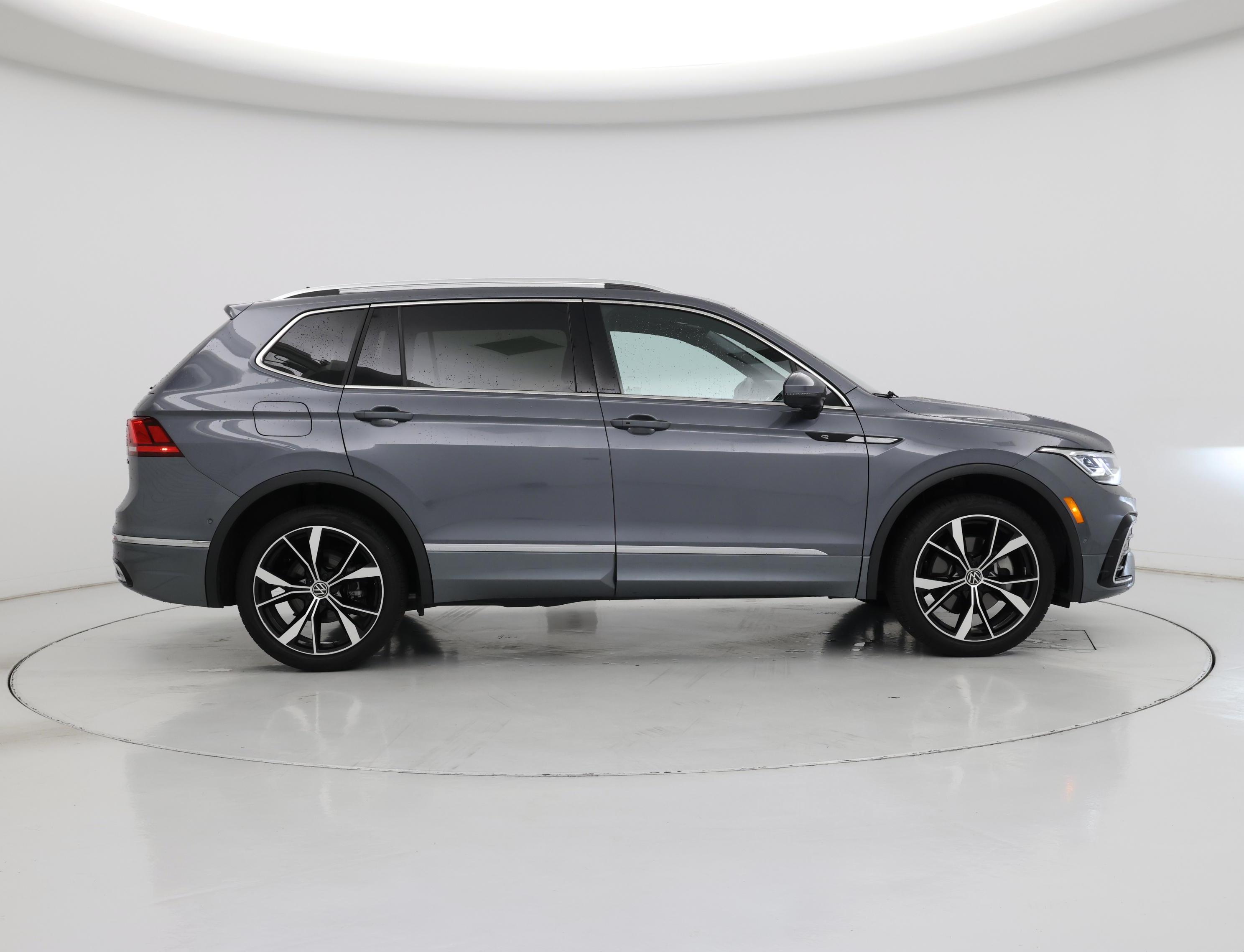 Thumbnail: 2024 Volkswagen Tiguan - 7