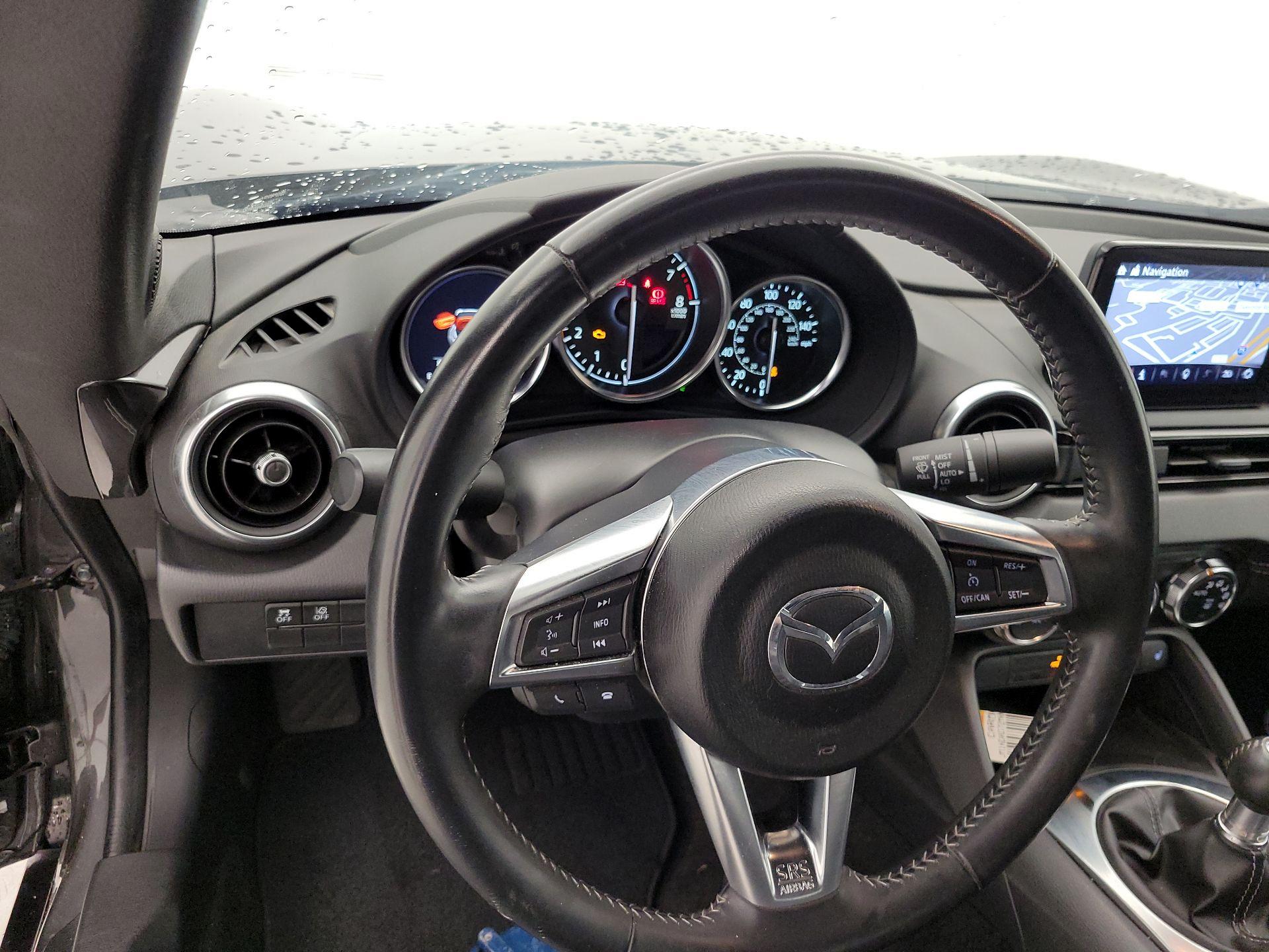 Thumbnail: 2021 Mazda MX-5 Miata - 10