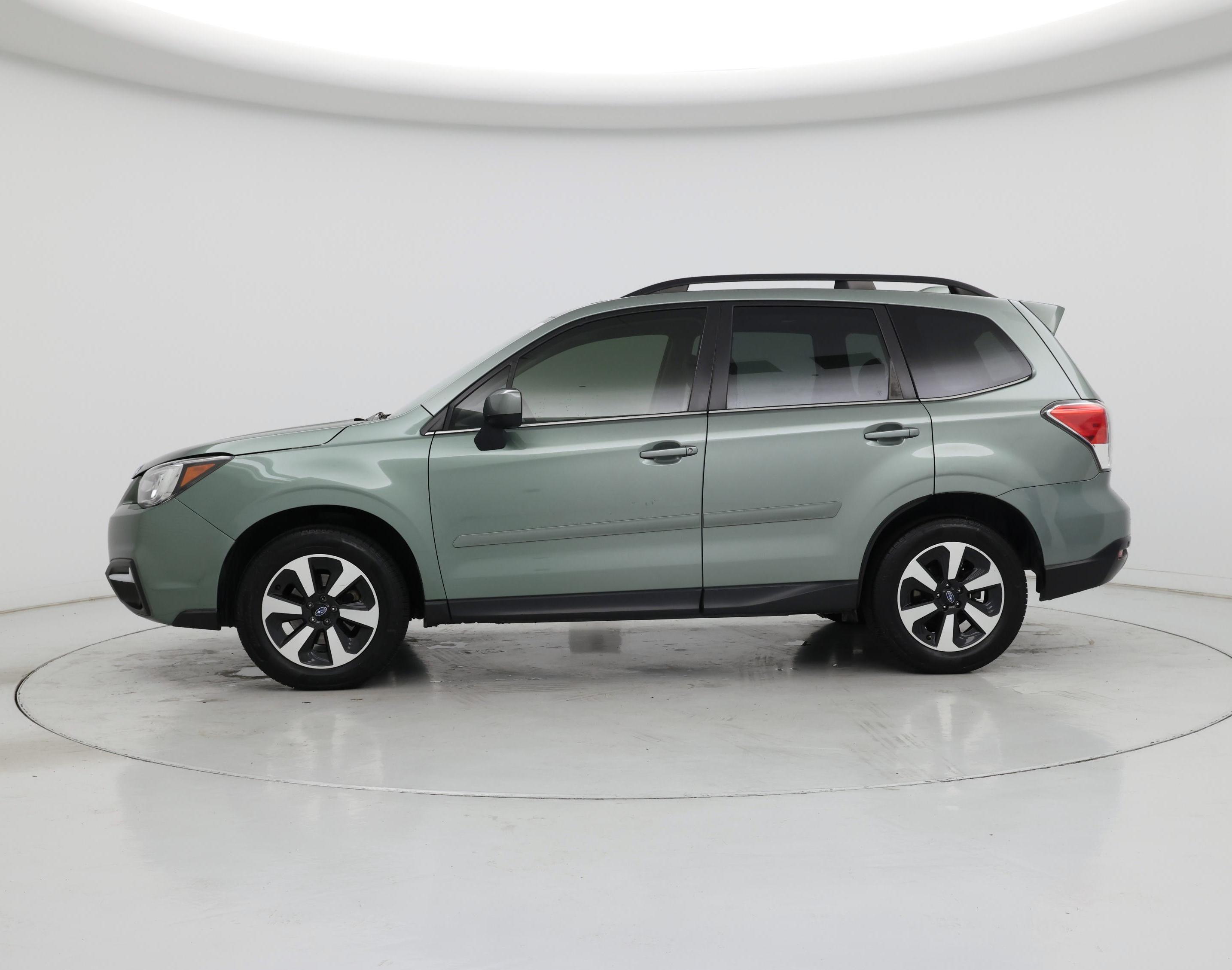 Thumbnail: 2018 Subaru Forester - 3
