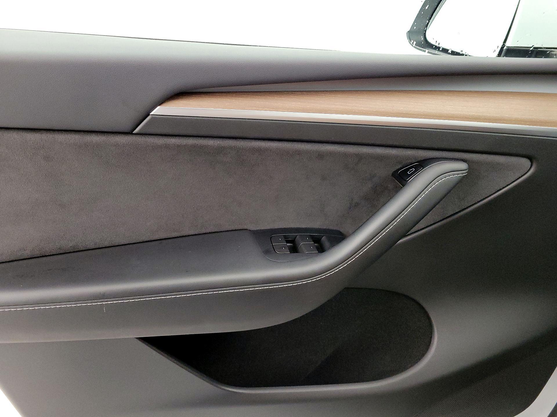 Thumbnail: 2023 Tesla Model Y - 12