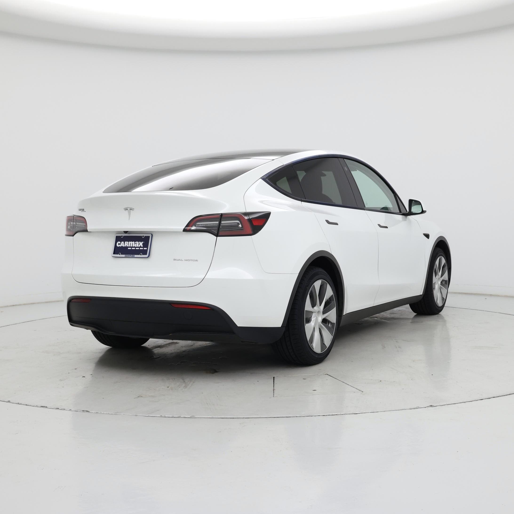 Thumbnail: 2023 Tesla Model Y - 8