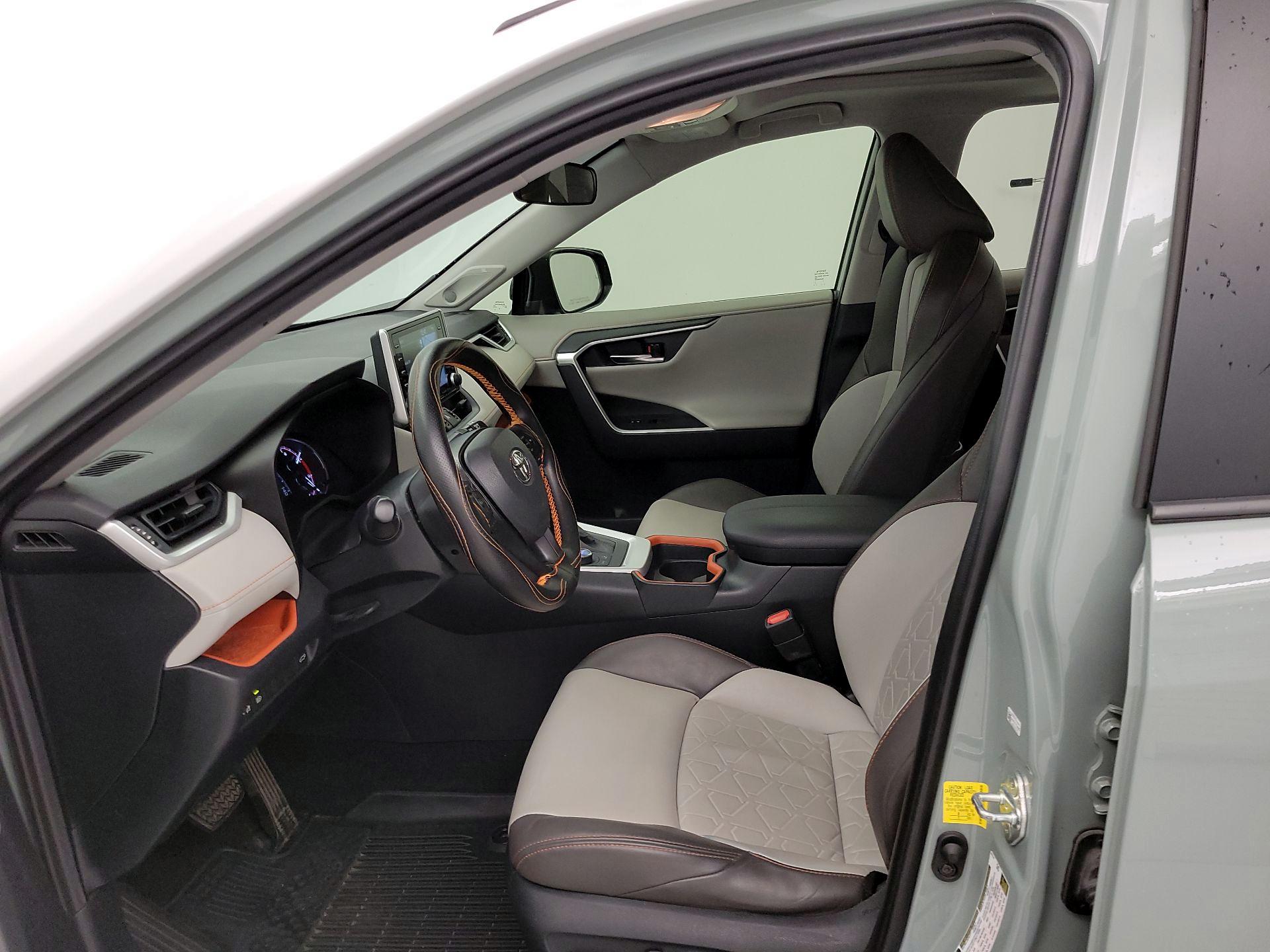 Thumbnail: 2019 Toyota RAV4 - 11
