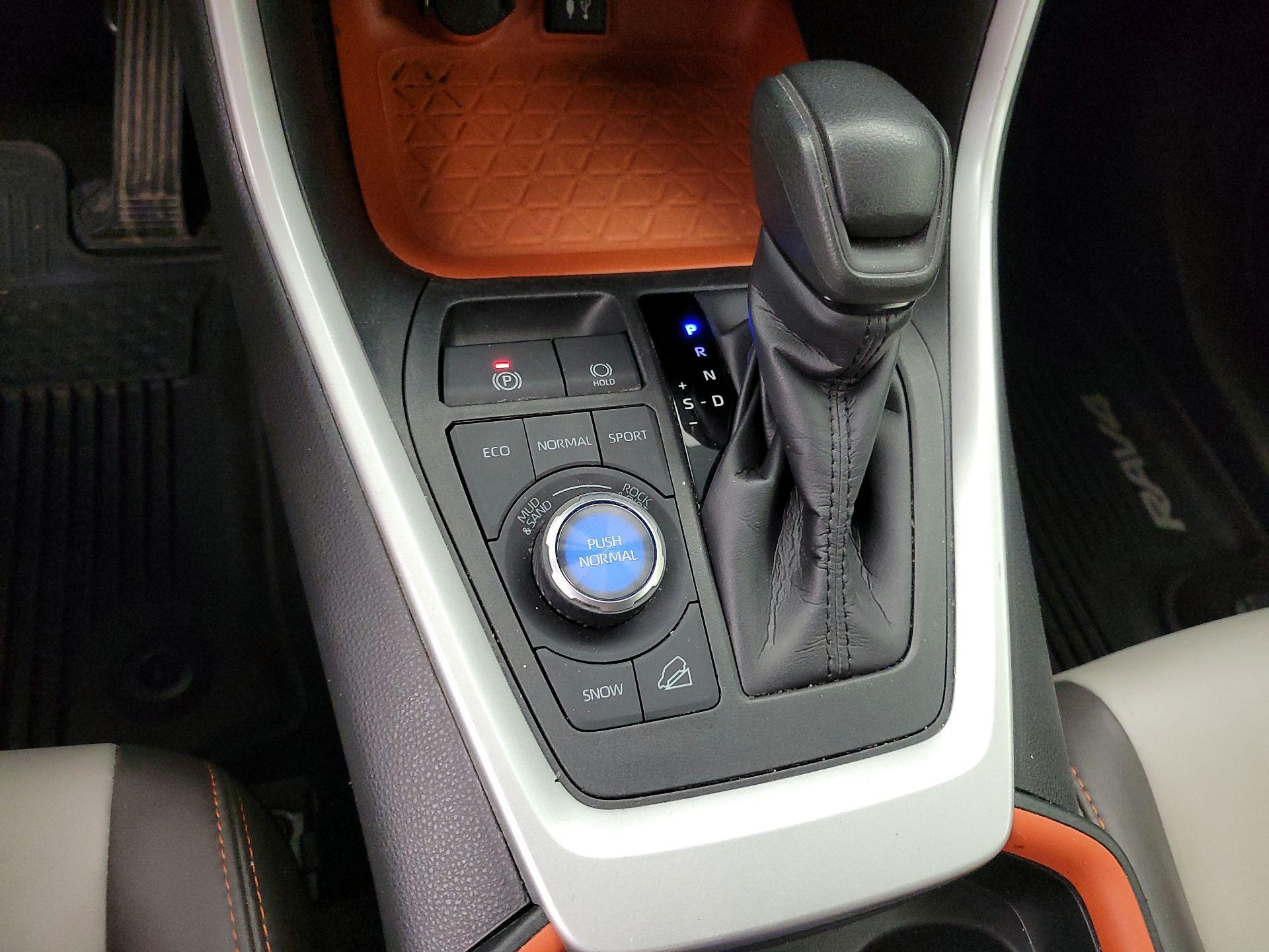 Thumbnail: 2019 Toyota RAV4 - 18
