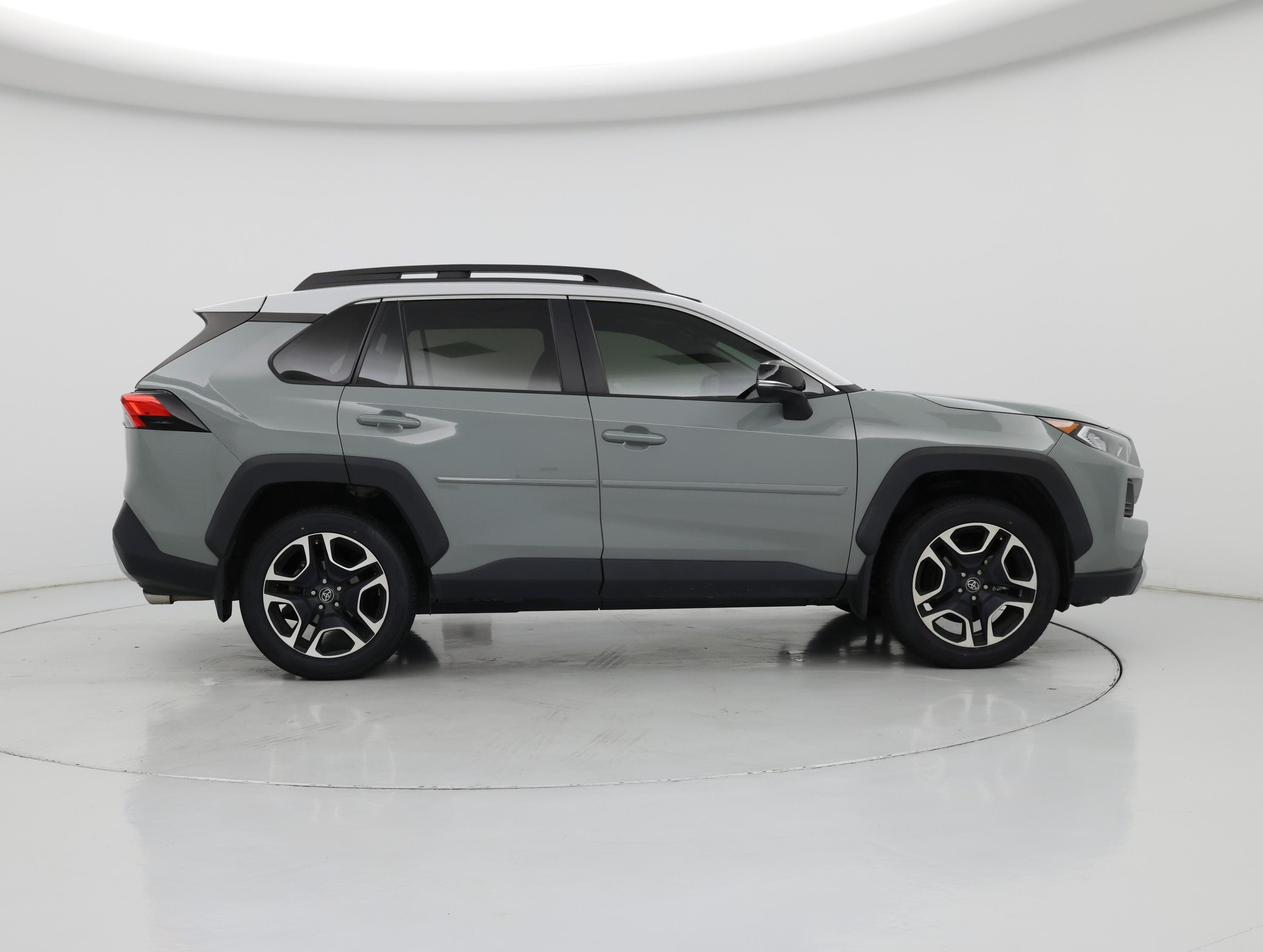 Thumbnail: 2019 Toyota RAV4 - 7