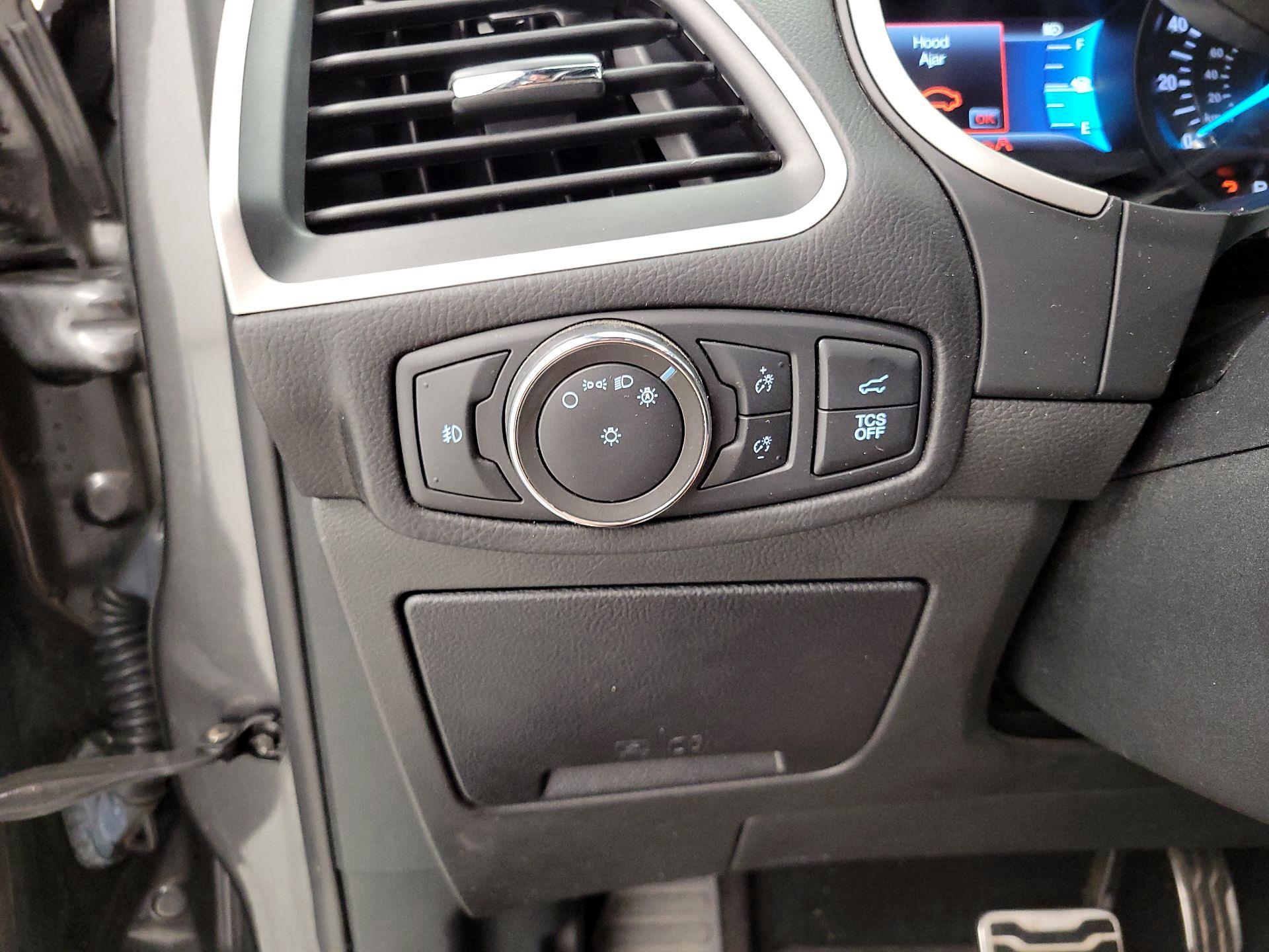 Thumbnail: 2020 Ford Edge - 12
