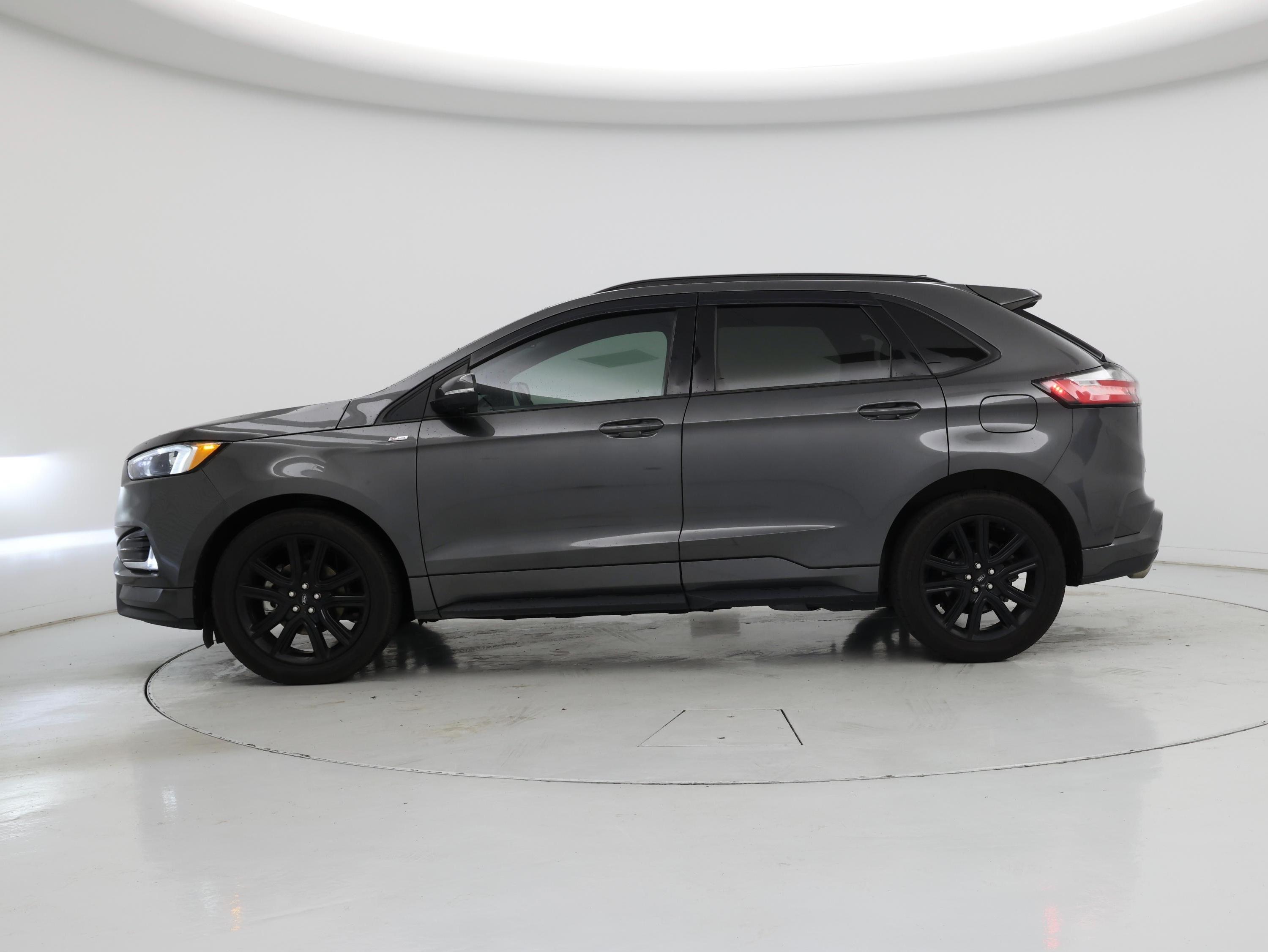 Thumbnail: 2020 Ford Edge - 3