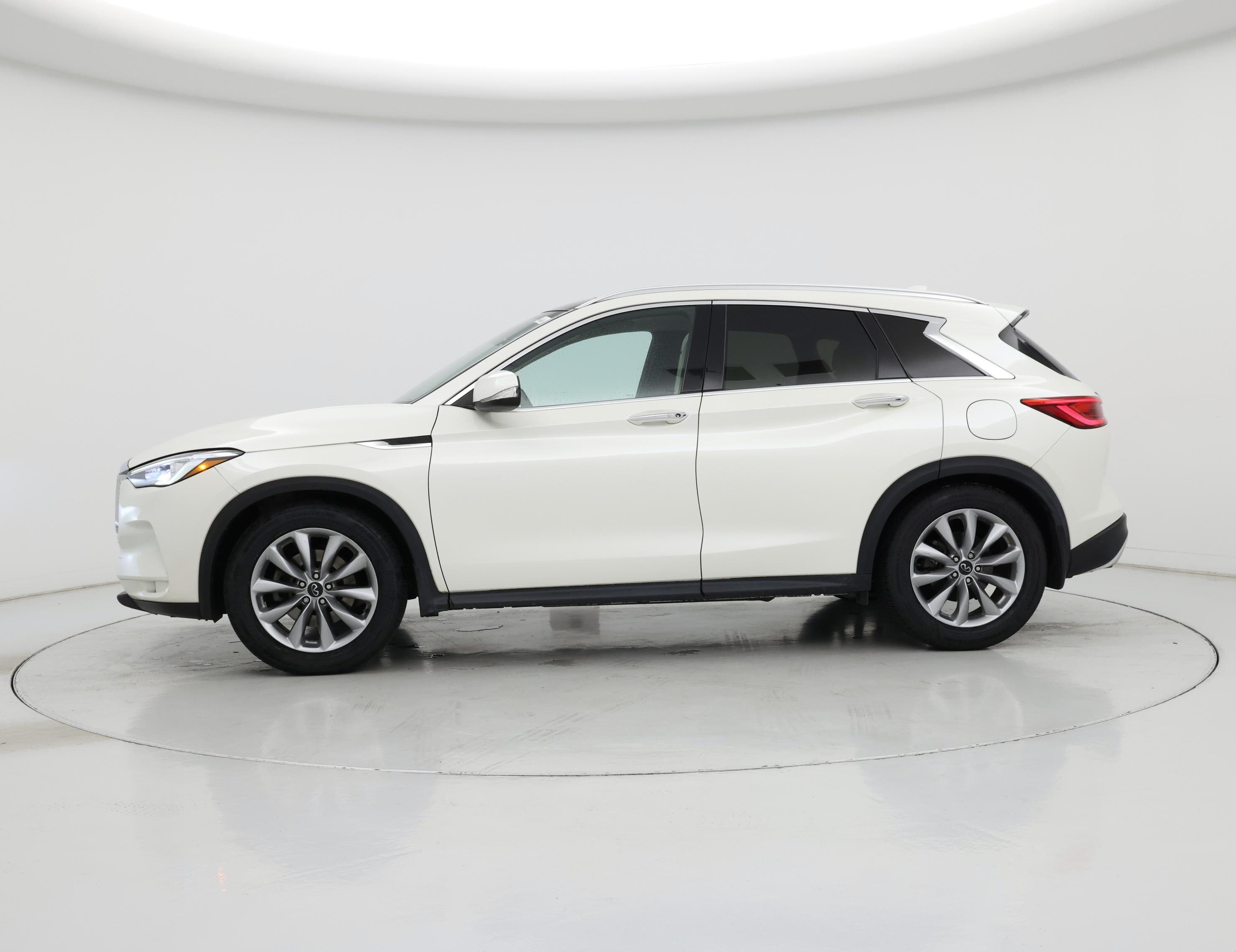 Thumbnail: 2020 INFINITI QX50 - 3