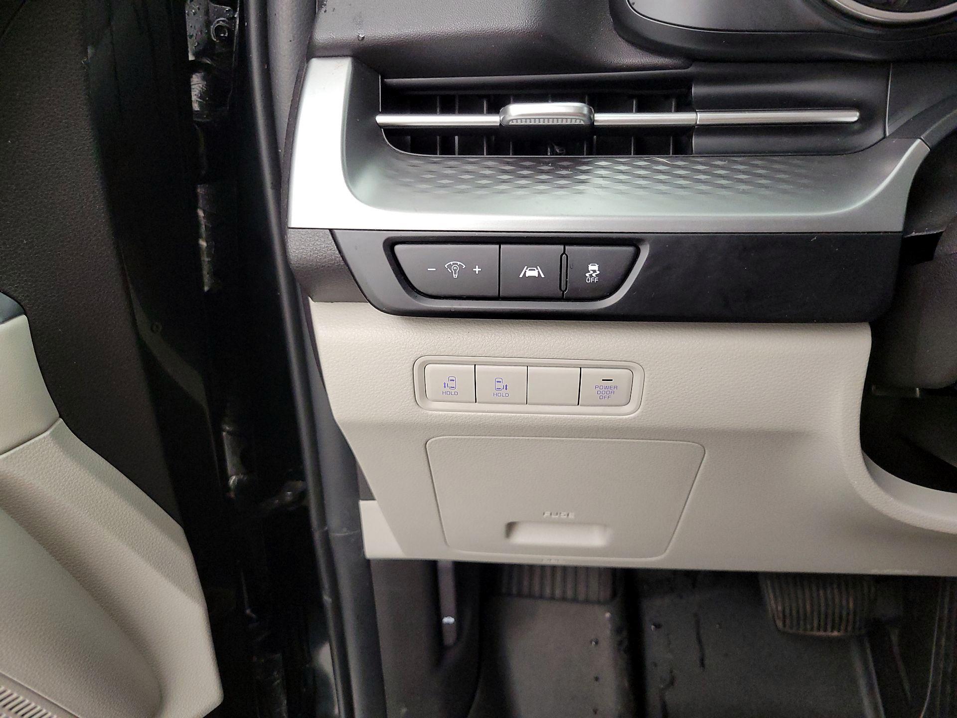 Thumbnail: 2024 Kia Carnival - 13