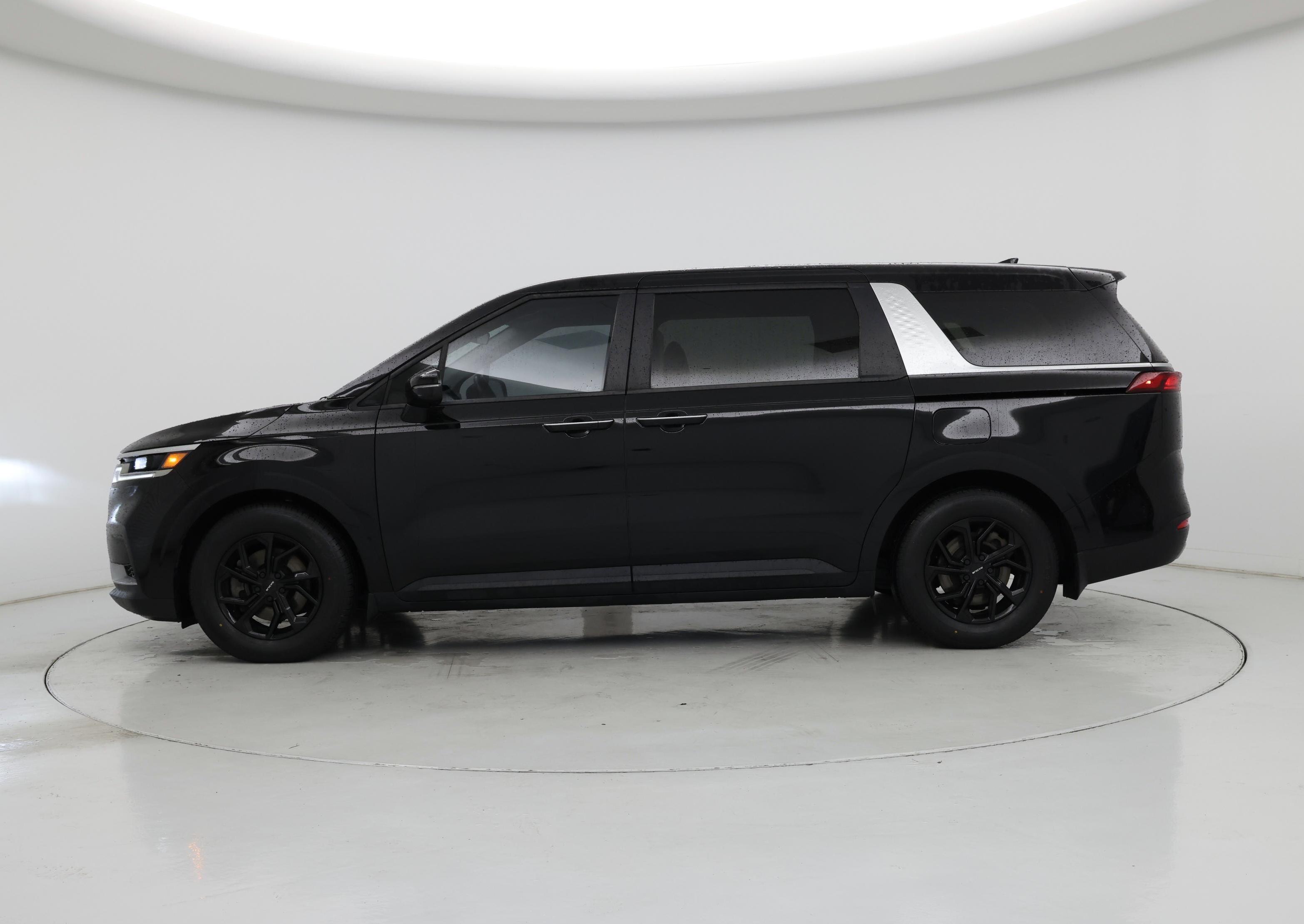 Thumbnail: 2024 Kia Carnival - 3