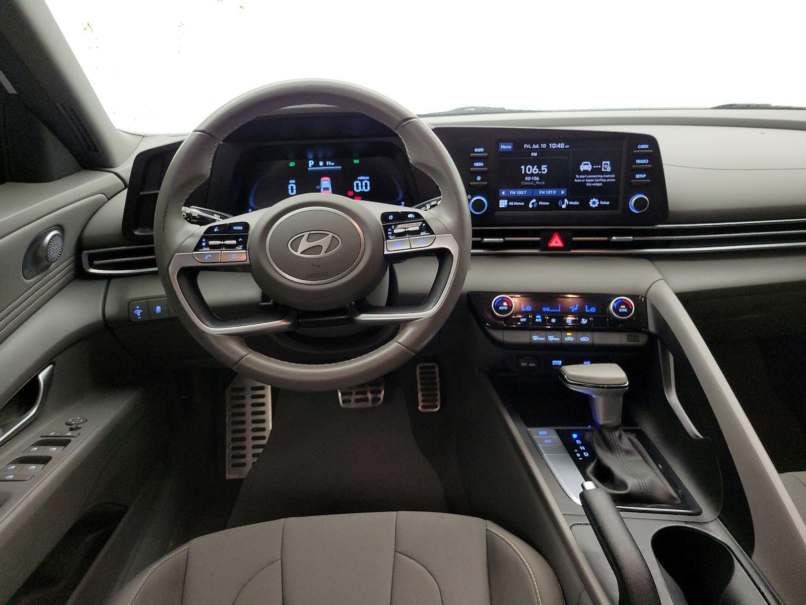 2025 Hyundai Elantra SEL - Photo 11
