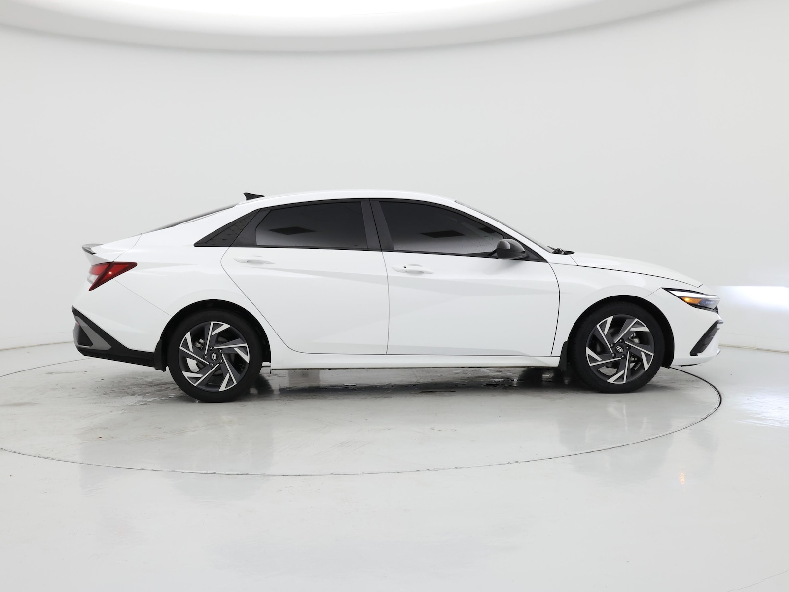 2025 Hyundai Elantra SEL - Photo 8