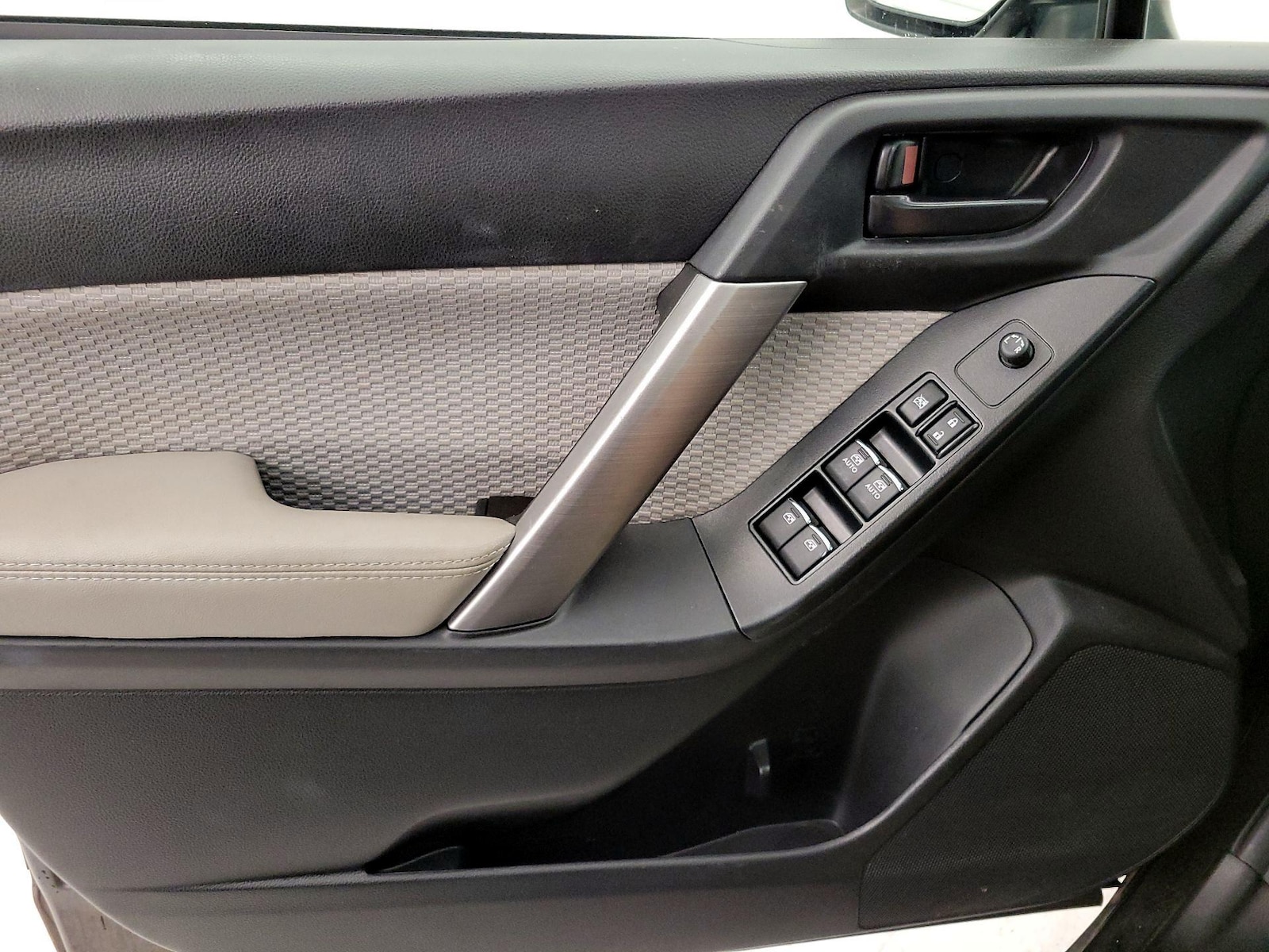 2017 Subaru Forester Premium - Photo 13
