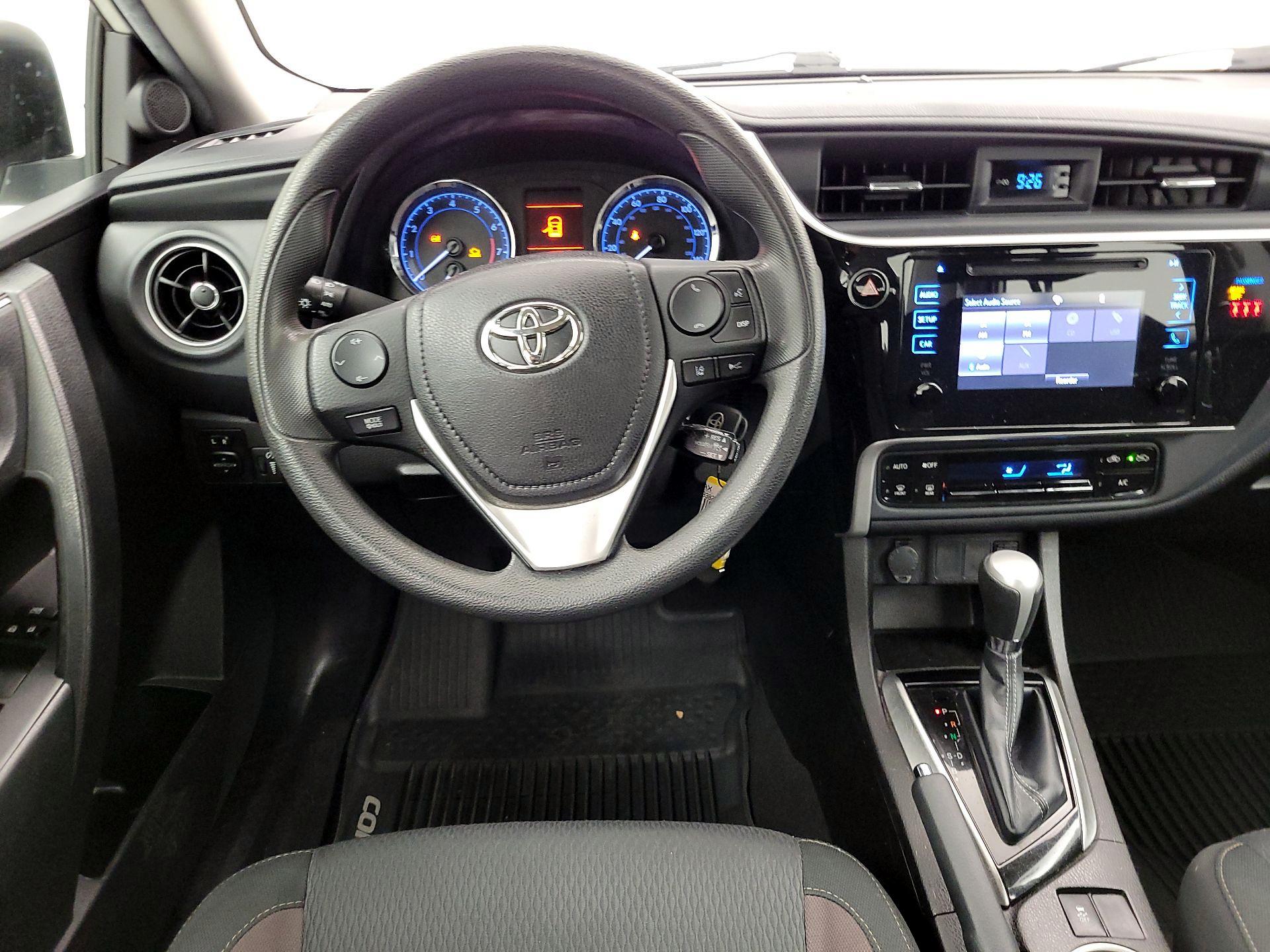 Thumbnail: 2018 Toyota Corolla - 10