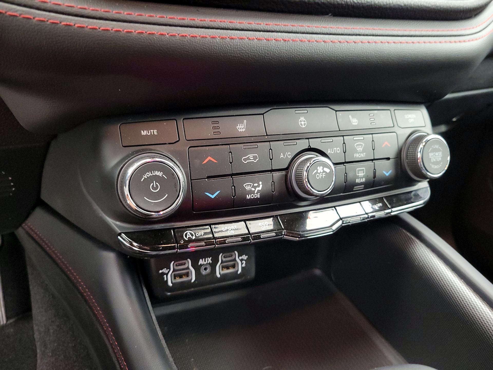 Thumbnail: 2025 Dodge Durango - 17