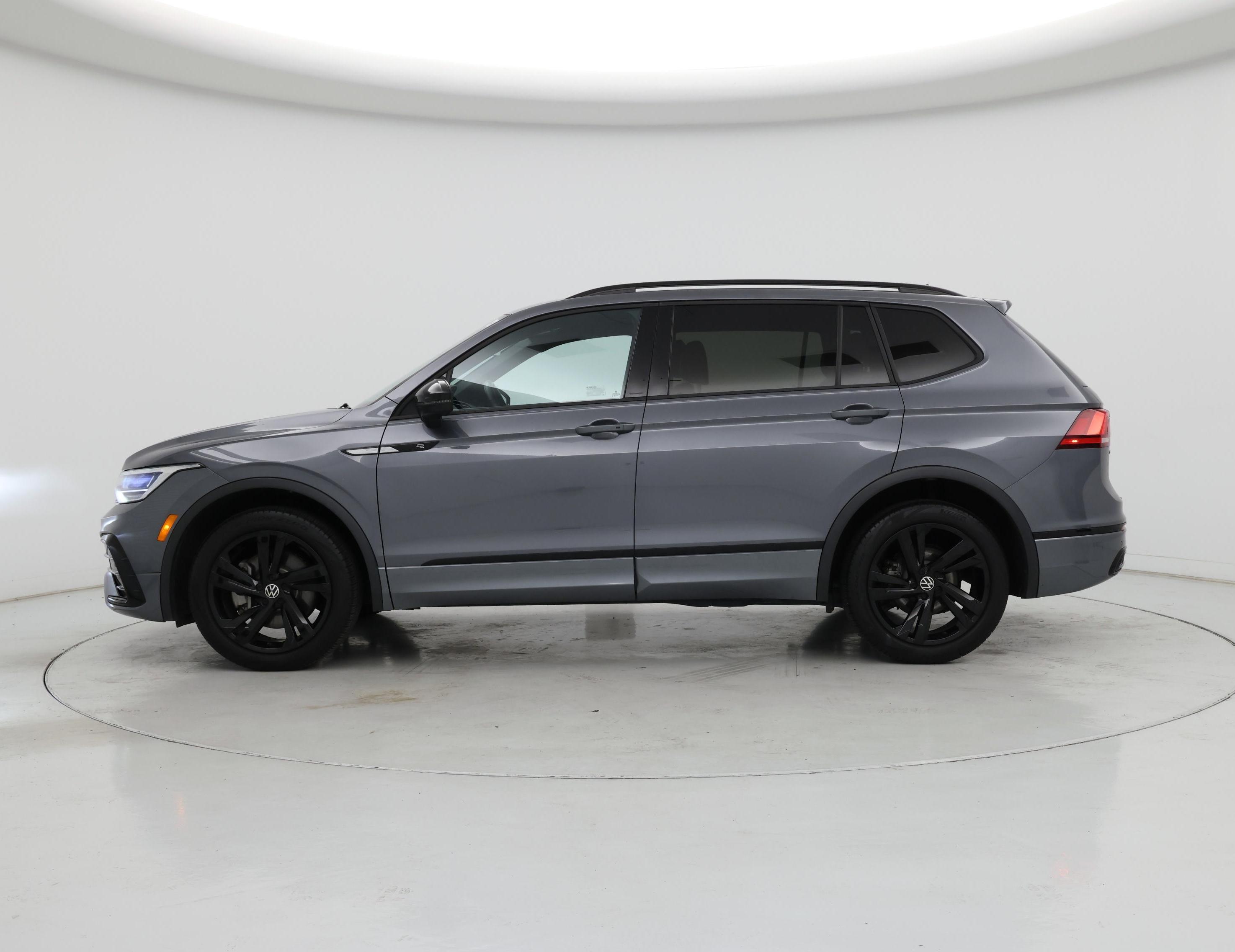 Thumbnail: 2024 Volkswagen Tiguan - 3