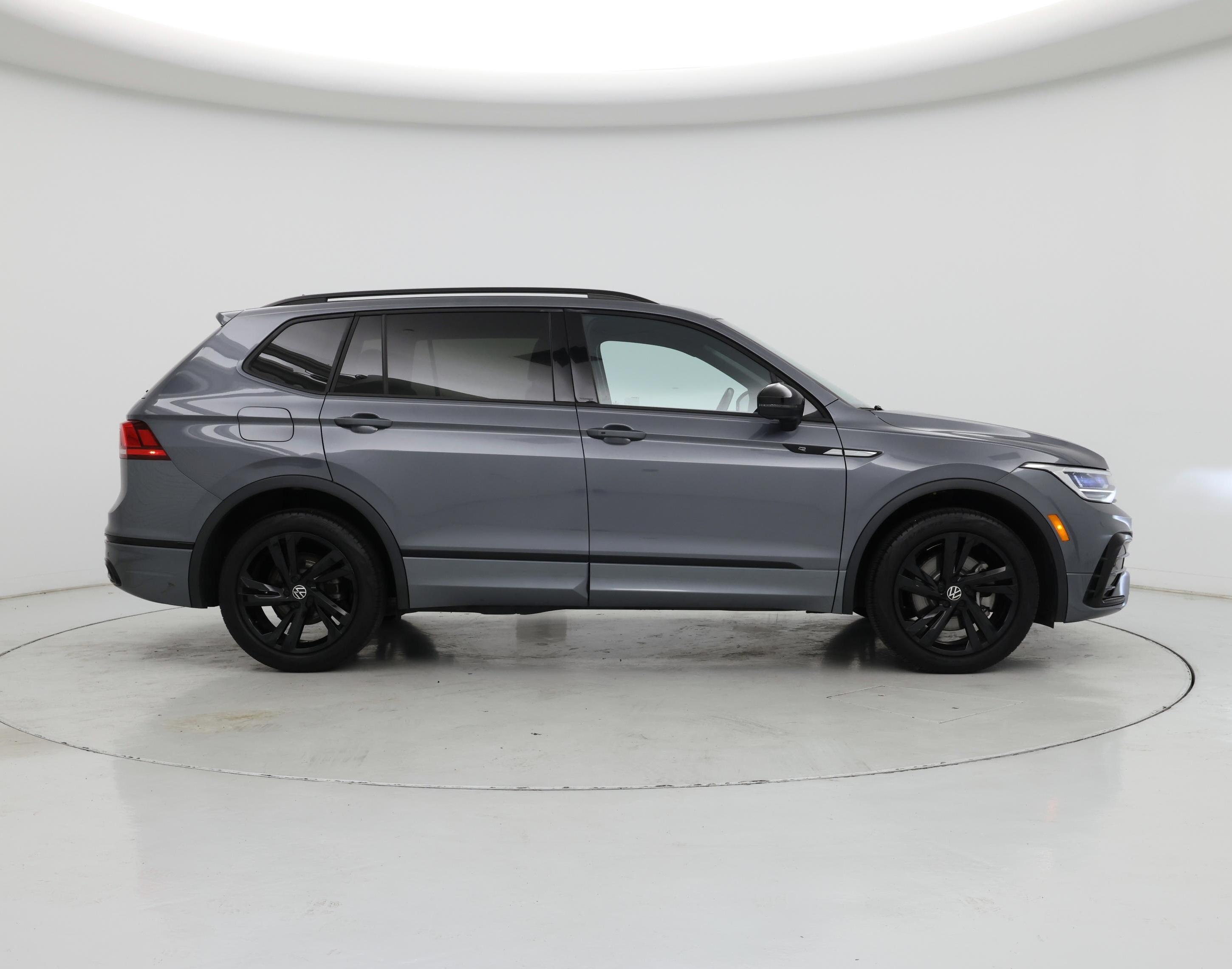 Thumbnail: 2024 Volkswagen Tiguan - 7