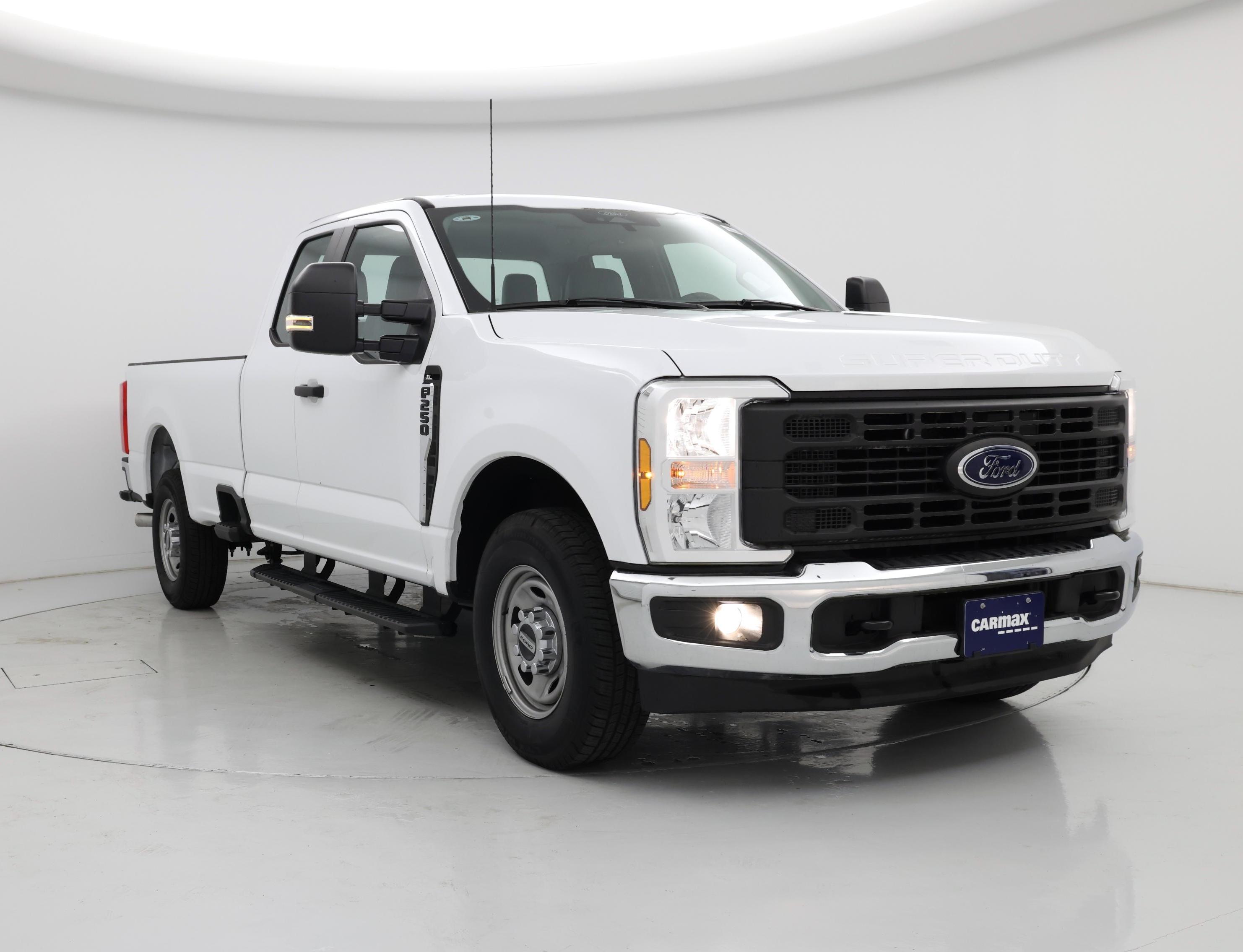 White 2024 Ford F-250 Super Duty Pickup Truck 4X2 Automatic