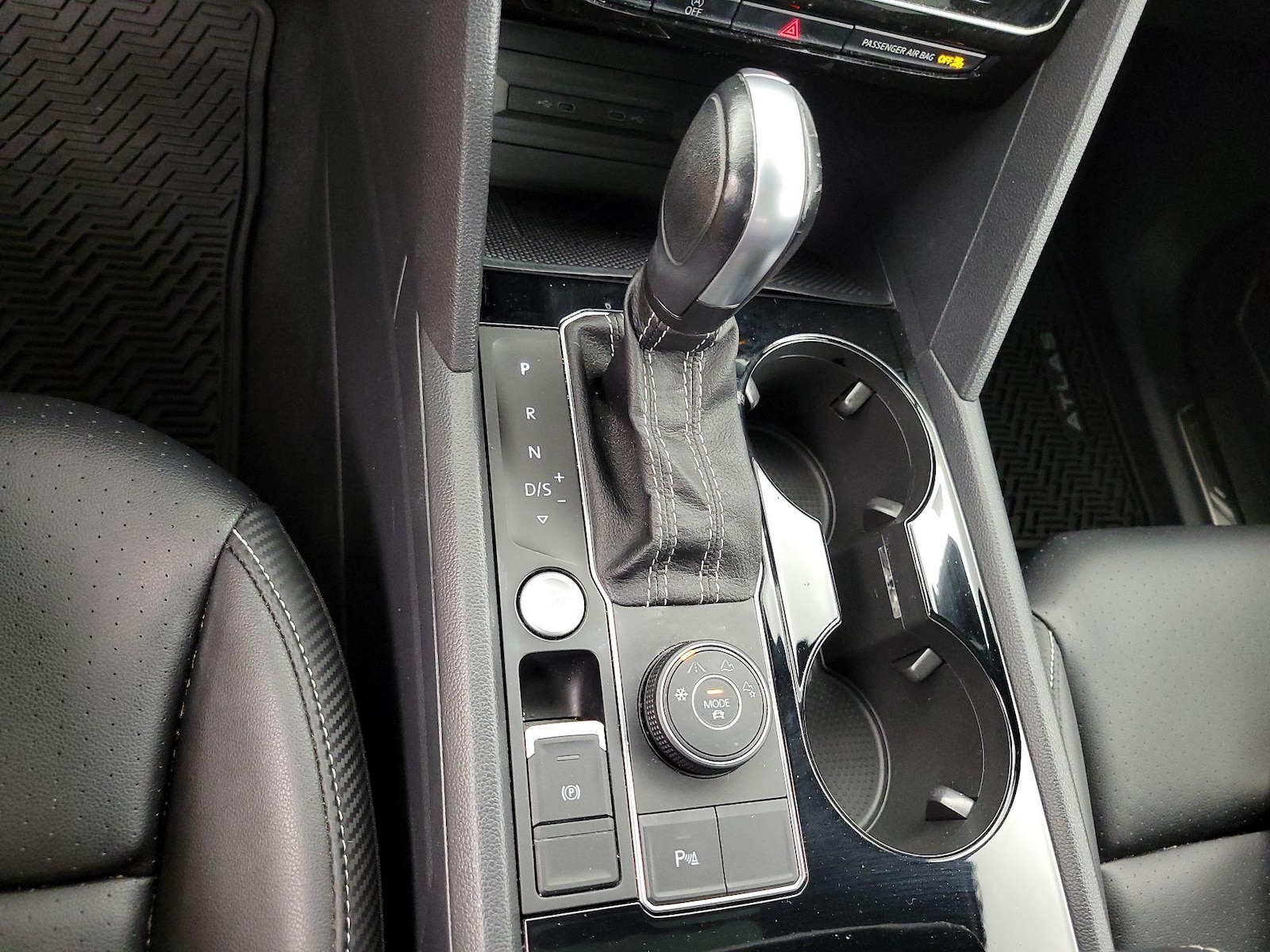 2023 Volkswagen Atlas Cross Sport SEL R-Line Black - Photo 19