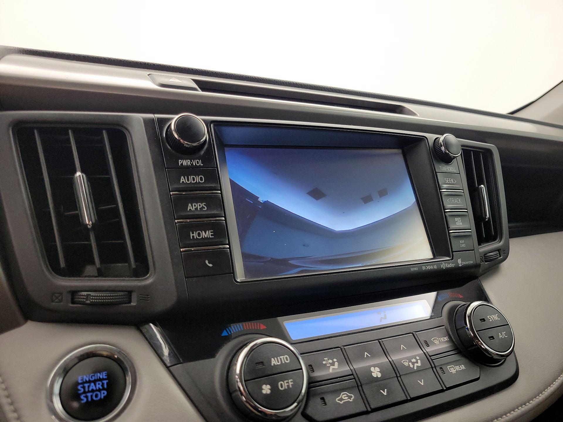 Thumbnail: 2018 Toyota RAV4 - 15