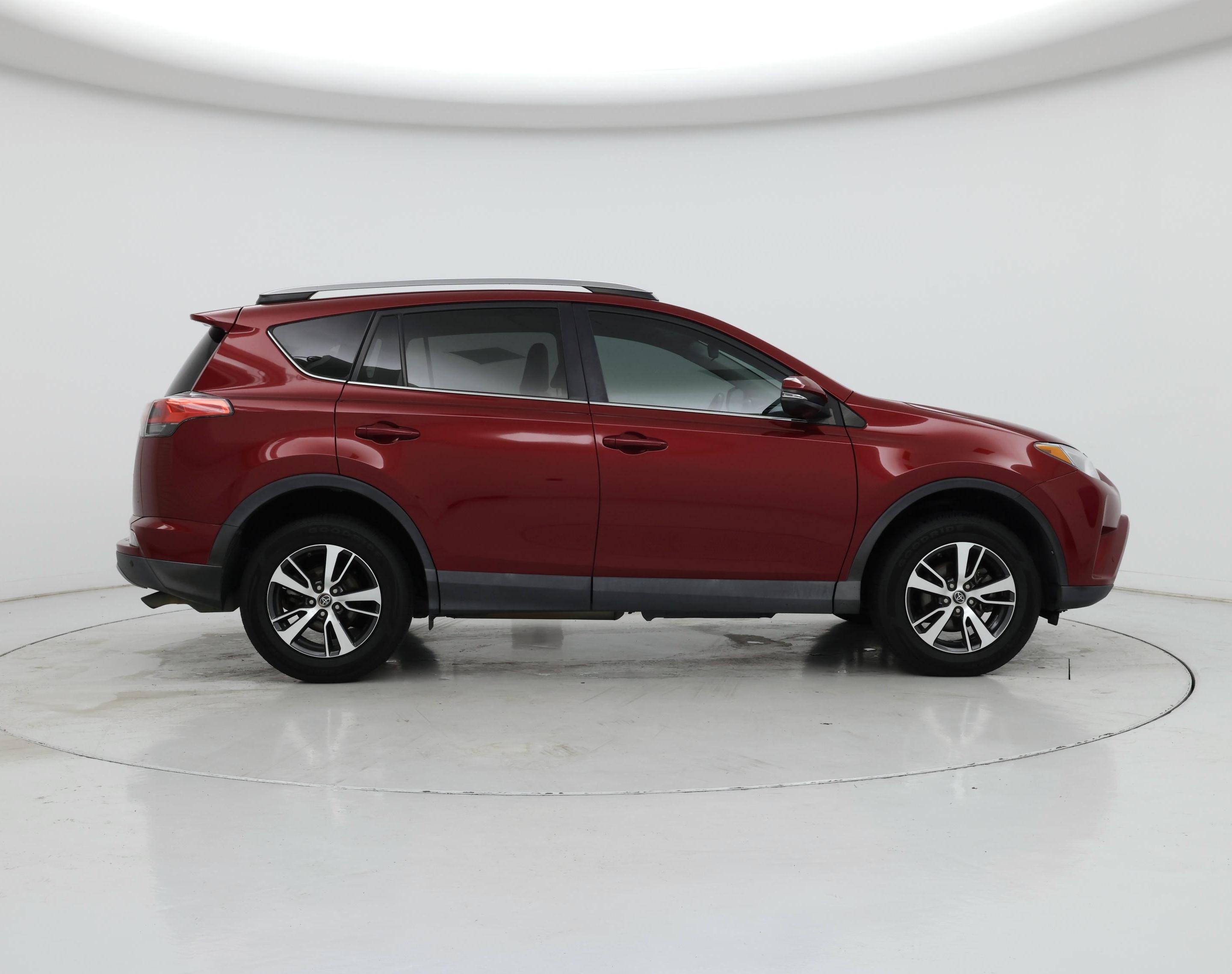 Thumbnail: 2018 Toyota RAV4 - 7