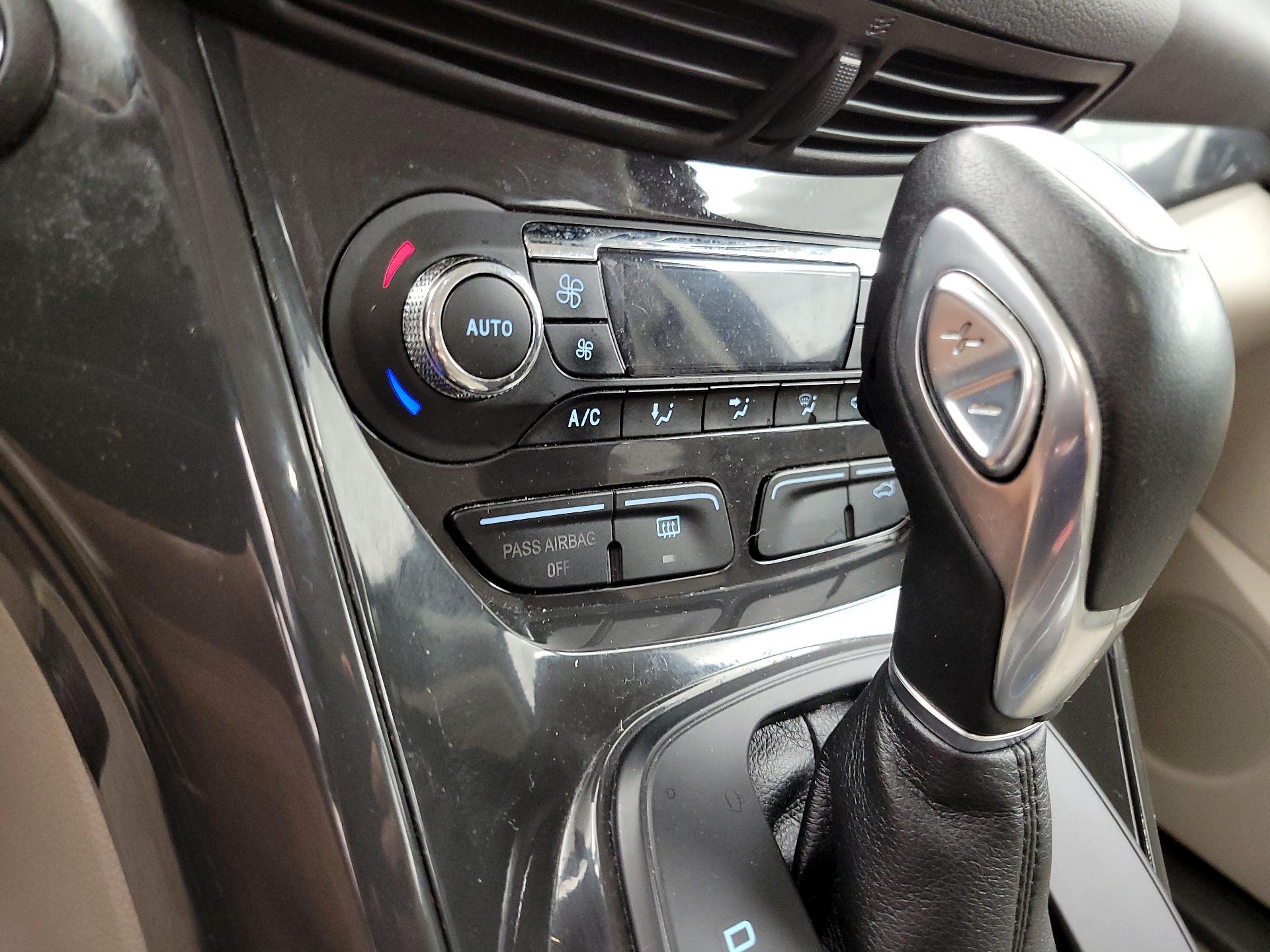 Thumbnail: 2014 Ford Escape - 17