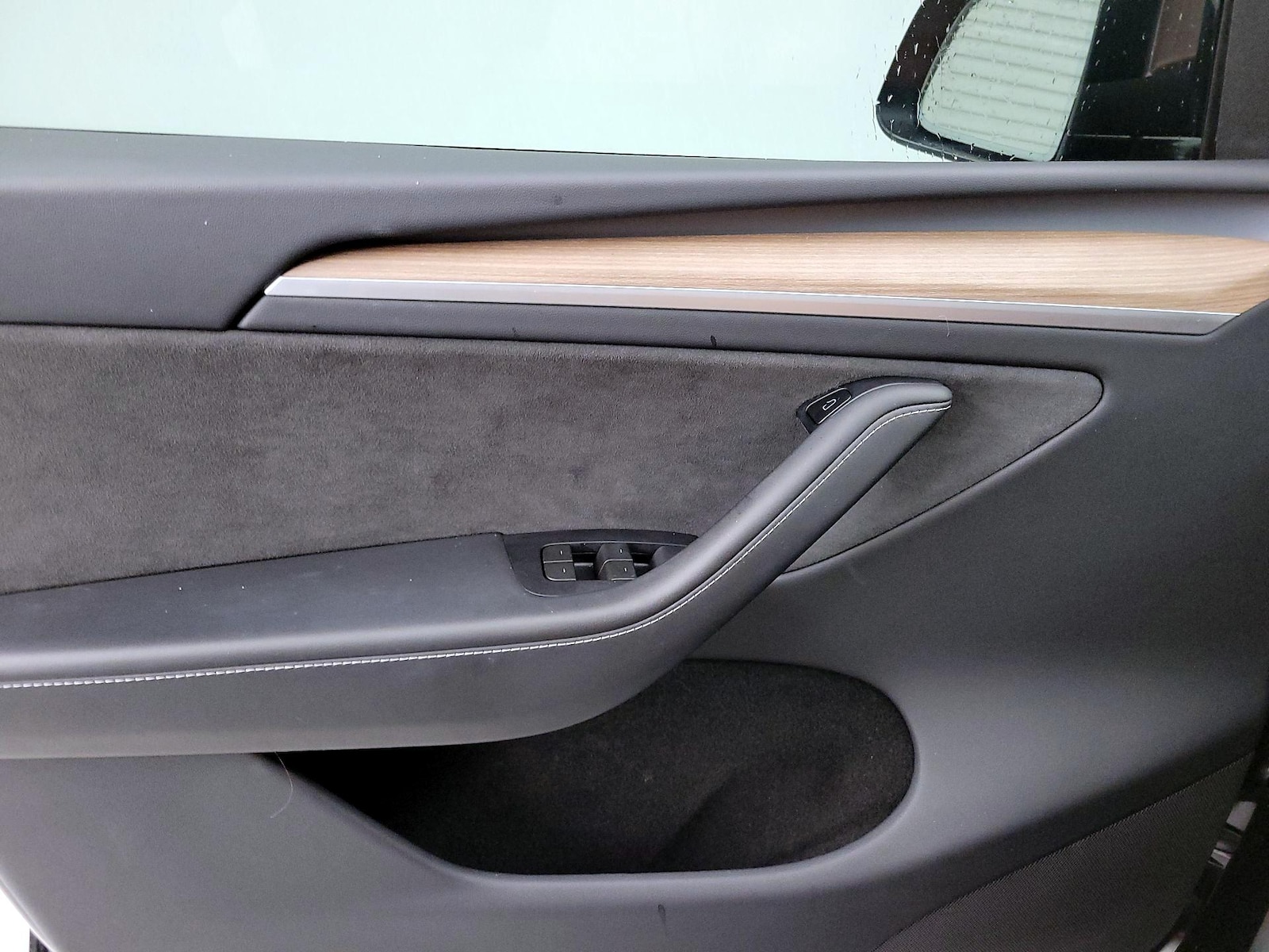 2024 Tesla Model Y Performance - Photo 13