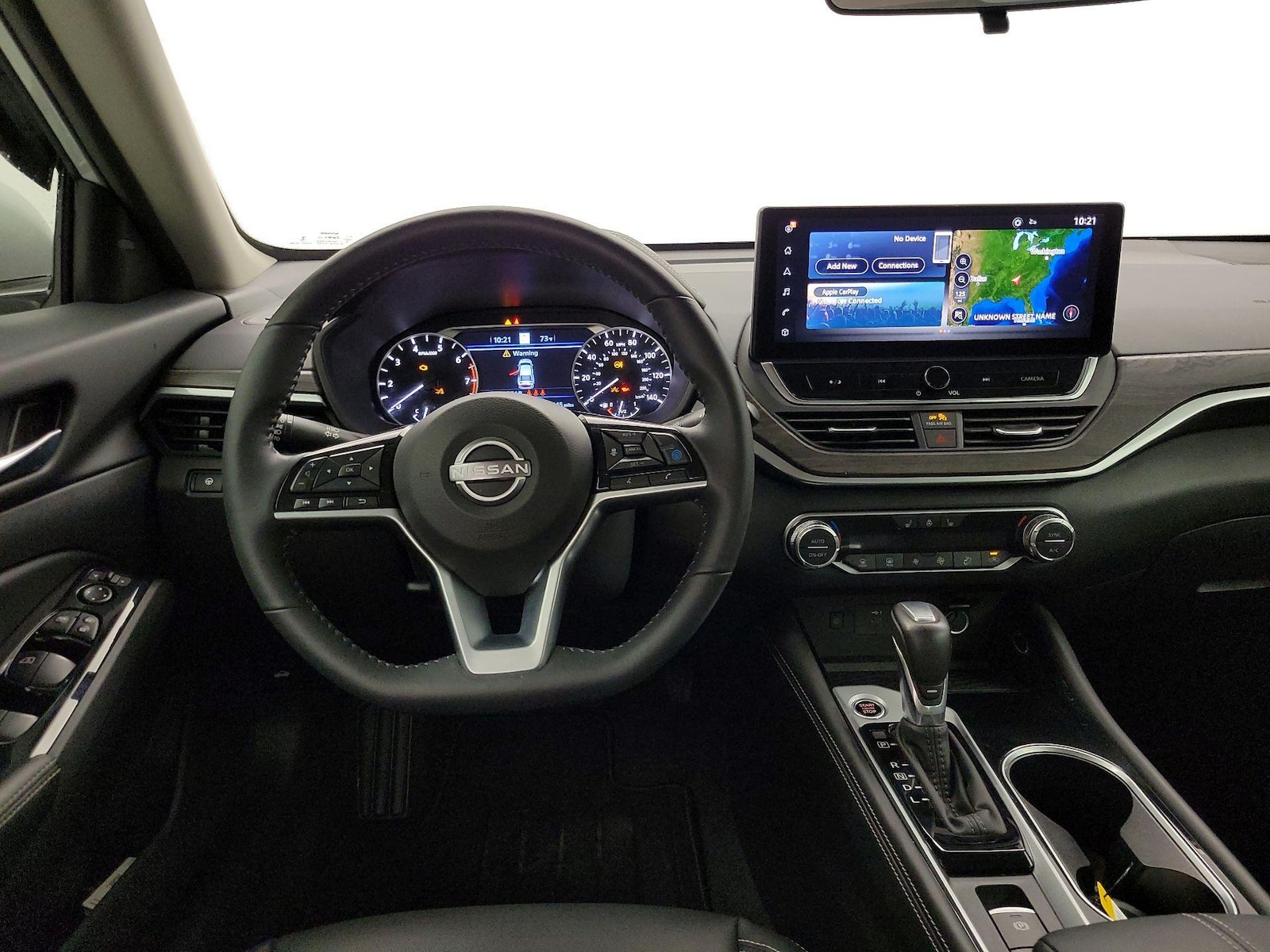 2025 Nissan Altima SL - Photo 11