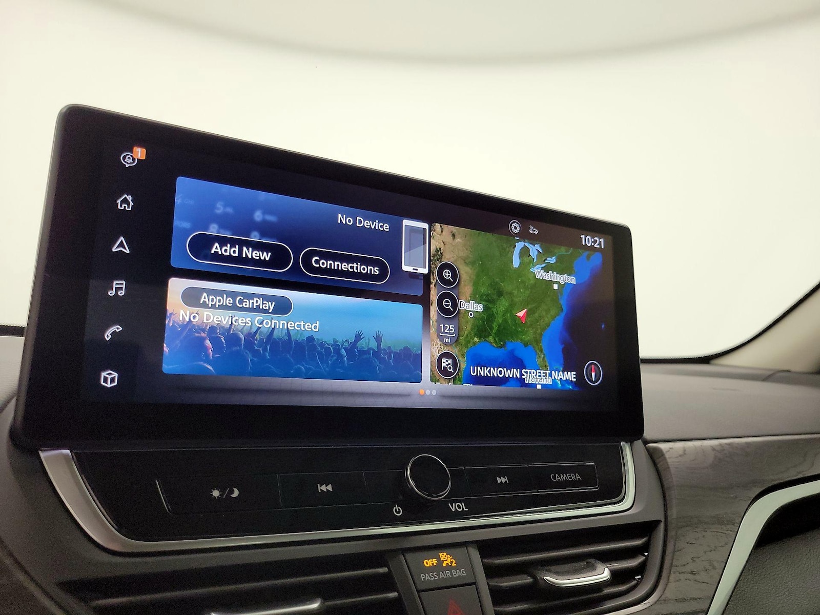 2025 Nissan Altima SL - Photo 15