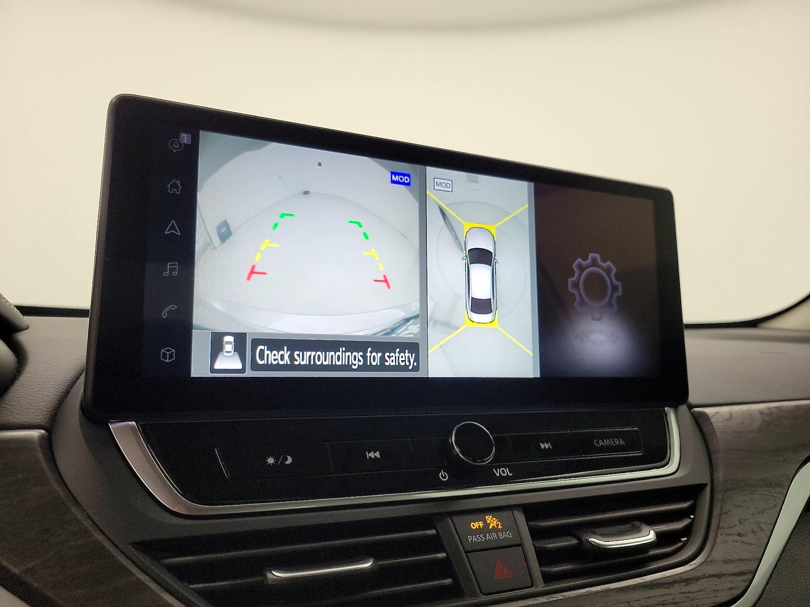 2025 Nissan Altima SL - Photo 16