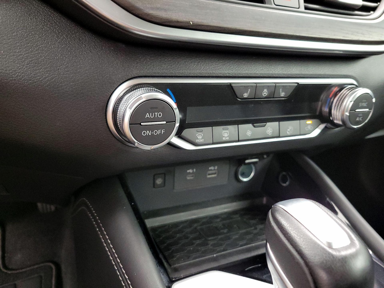 2025 Nissan Altima SL - Photo 18