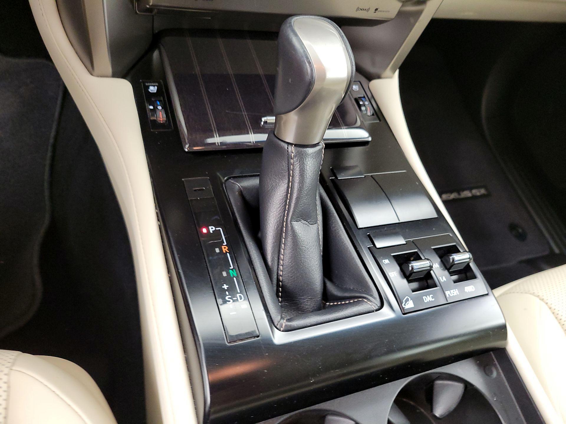 Thumbnail: 2021 Lexus GX - 18