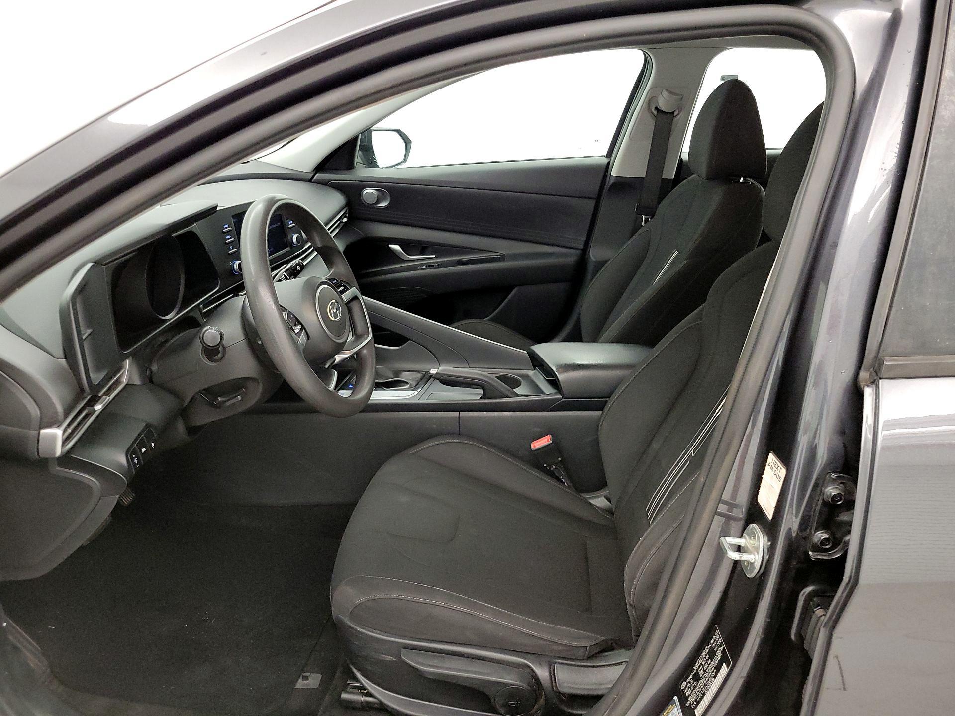 Thumbnail: 2021 Hyundai Elantra - 11