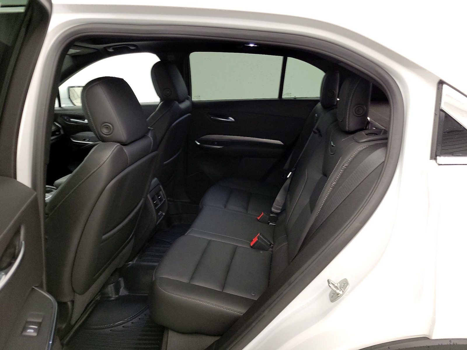 2024 Cadillac XT4 Premium Luxury - Photo 22