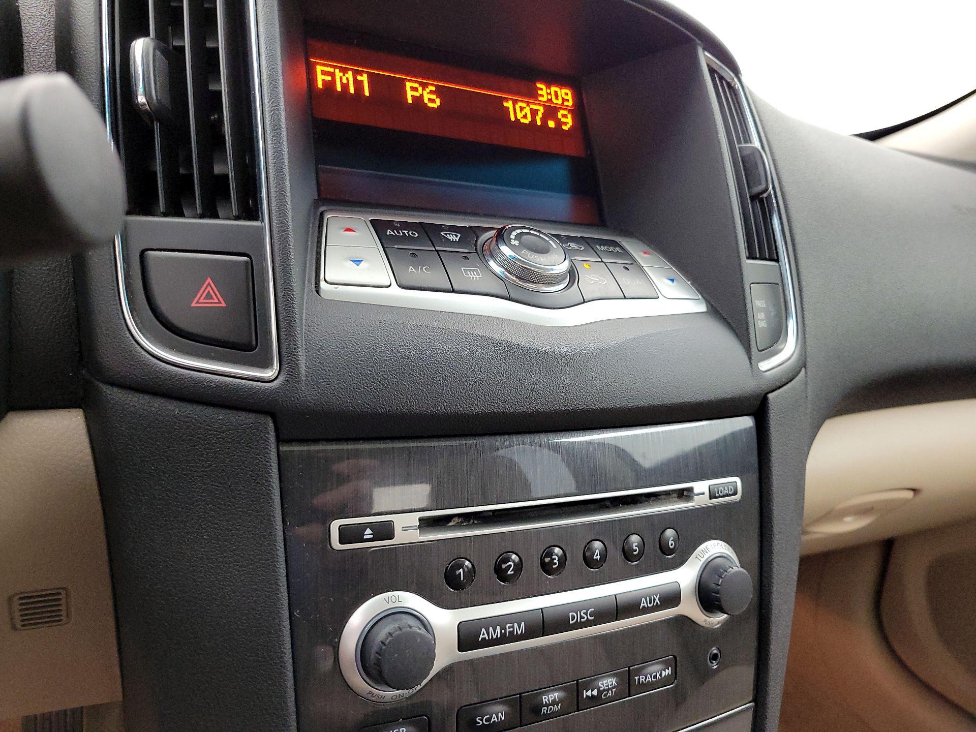 Thumbnail: 2014 Nissan Maxima - 15