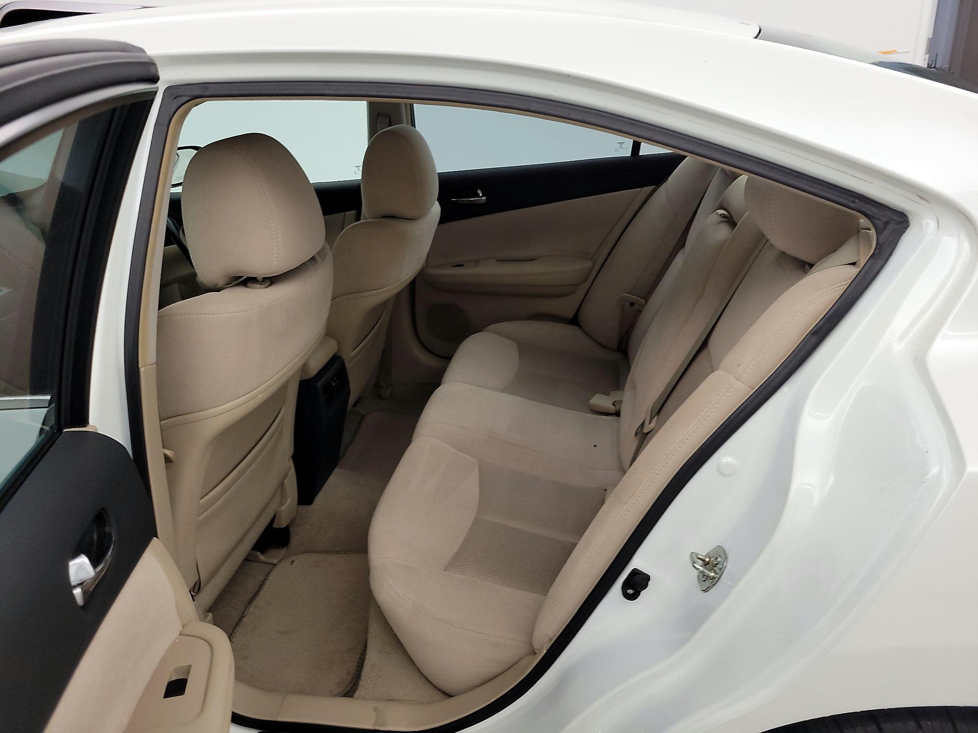 Thumbnail: 2014 Nissan Maxima - 19