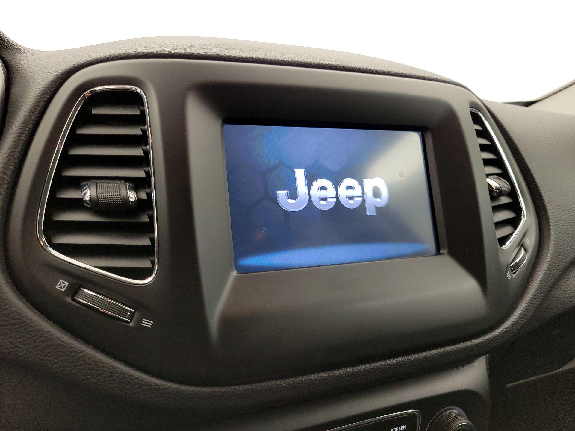 Thumbnail: 2018 Jeep Compass - 15