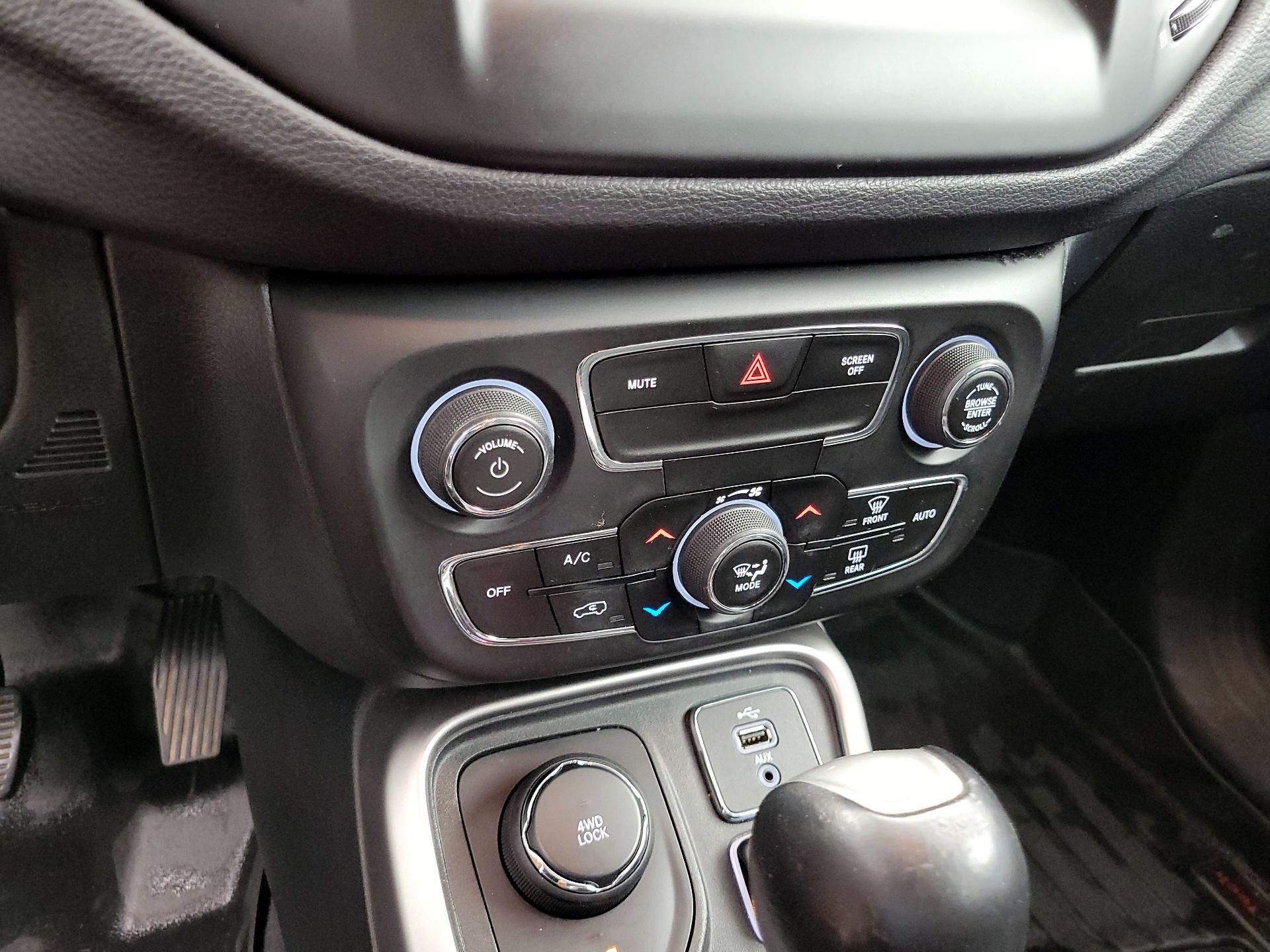 Thumbnail: 2018 Jeep Compass - 16
