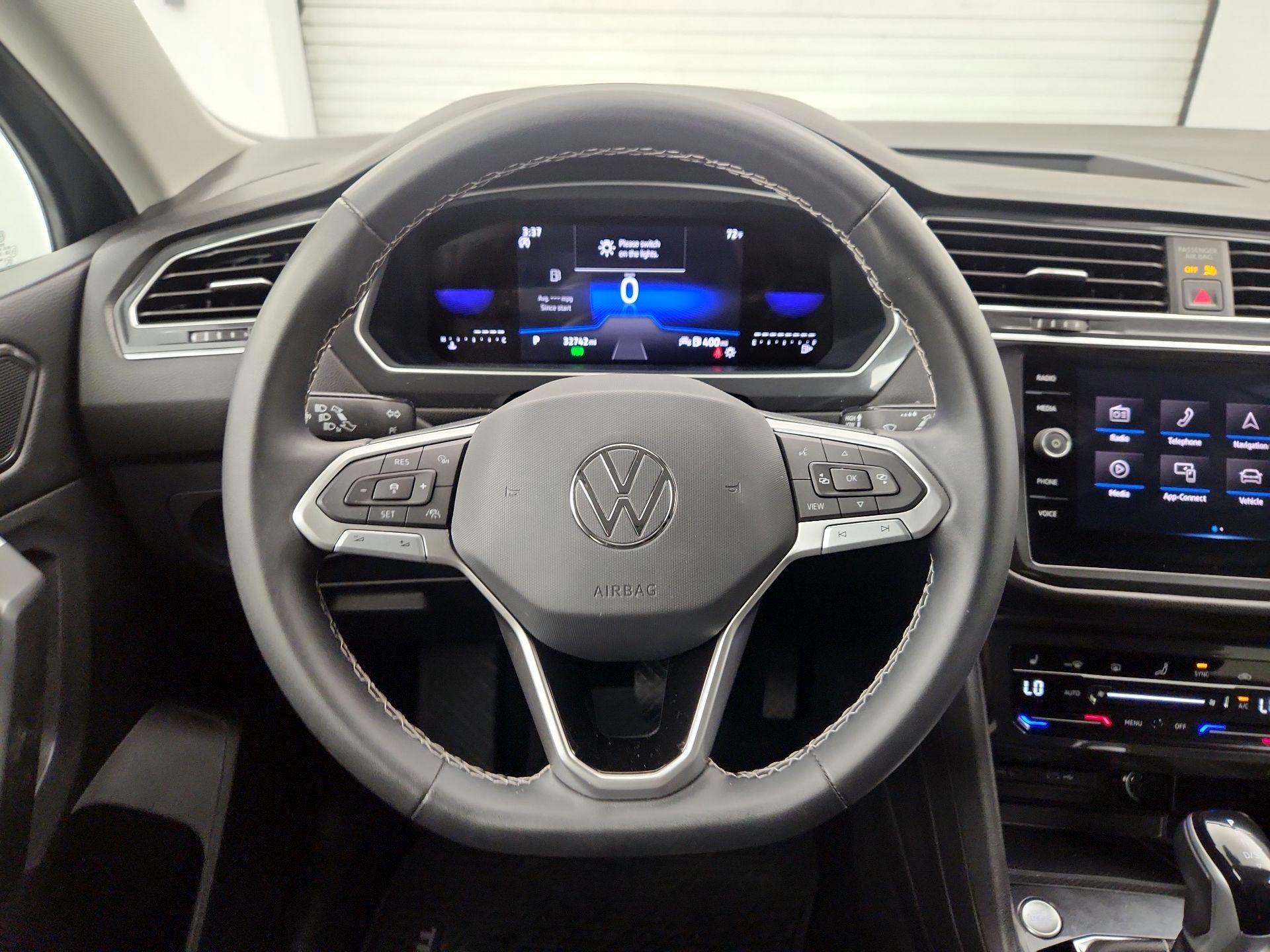 Thumbnail: 2023 Volkswagen Tiguan - 10
