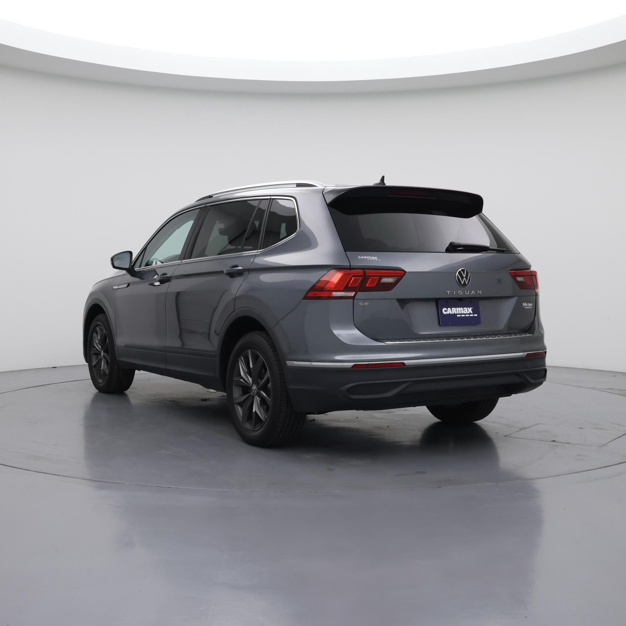 Thumbnail: 2023 Volkswagen Tiguan - 2