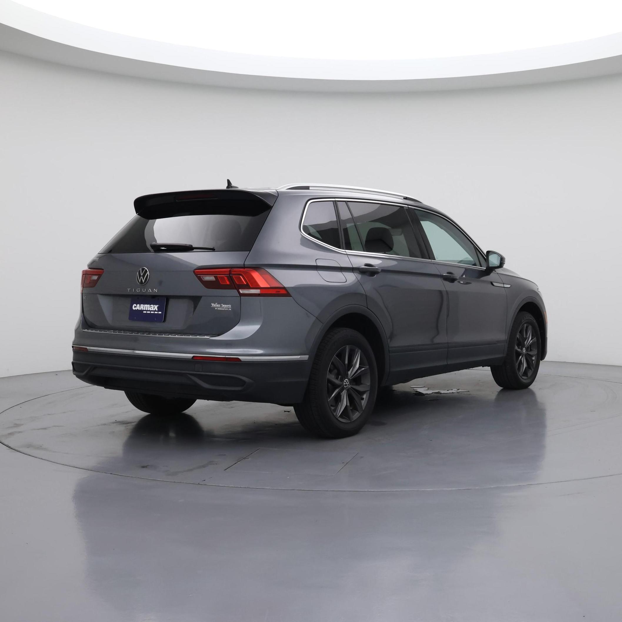 Thumbnail: 2023 Volkswagen Tiguan - 8