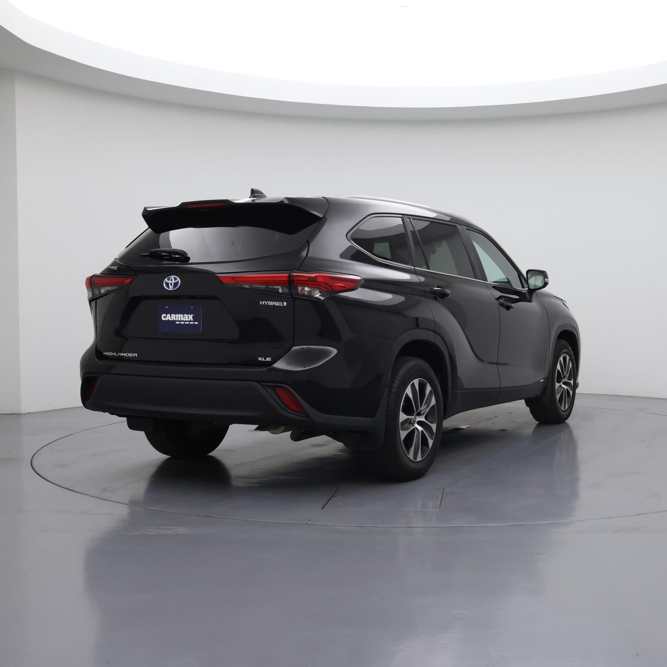 Thumbnail: 2023 Toyota Highlander - 8
