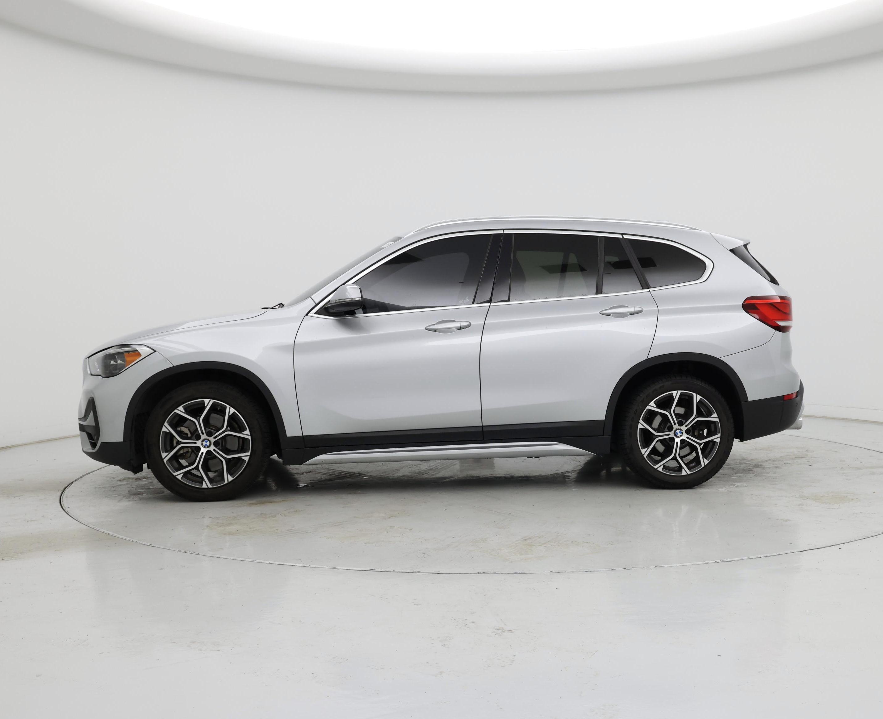 Thumbnail: 2021 BMW X1 - 3
