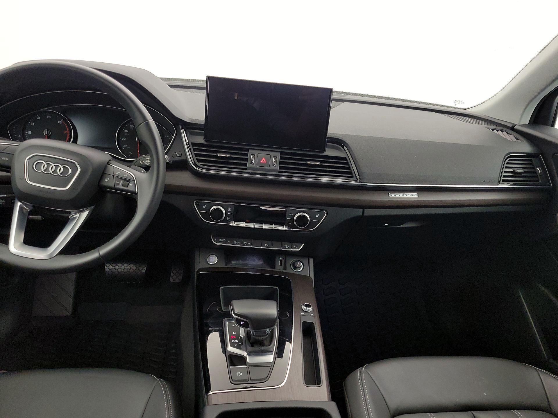 Thumbnail: 2023 Audi Q5 - 9