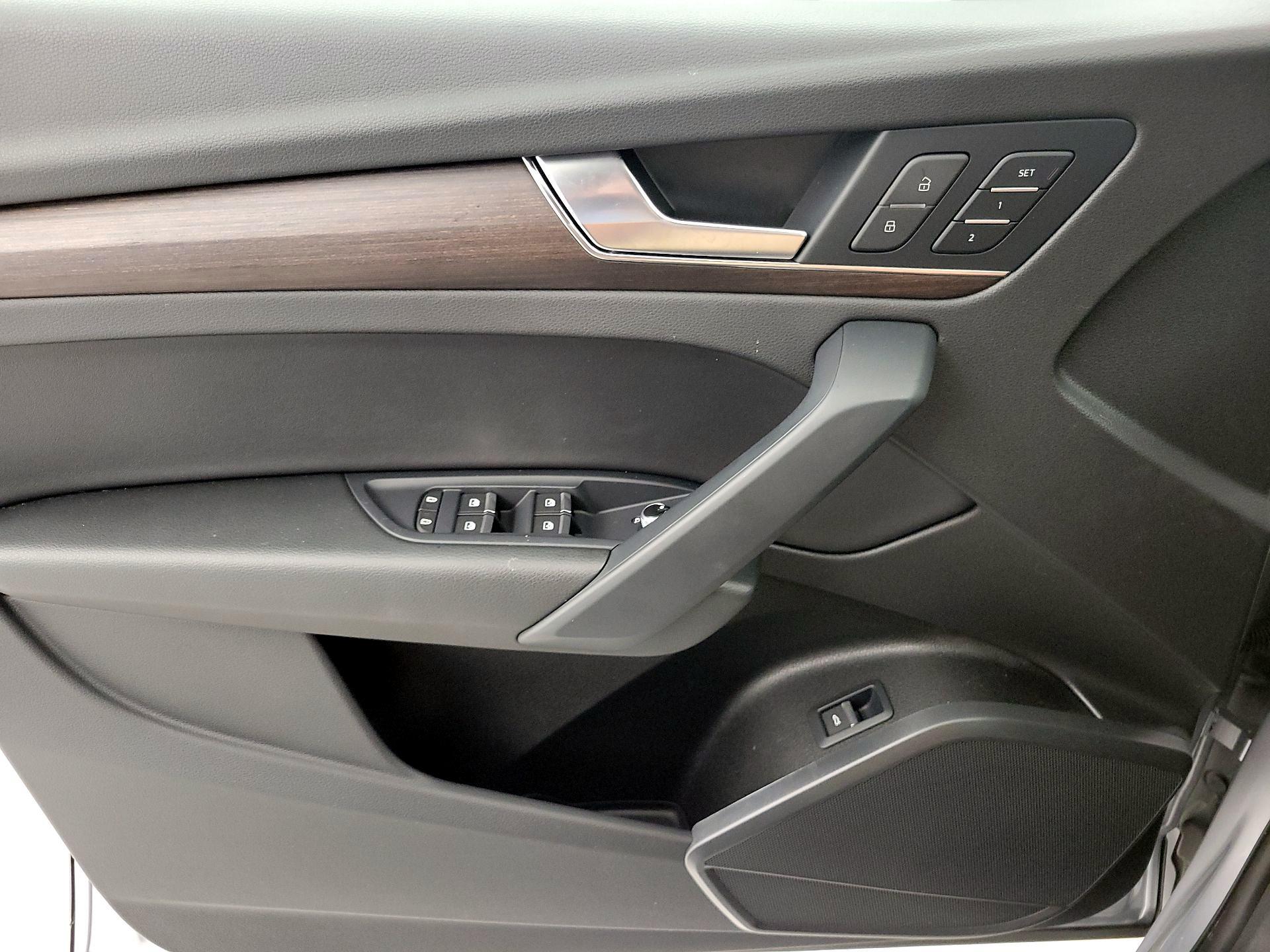 Thumbnail: 2023 Audi Q5 - 12