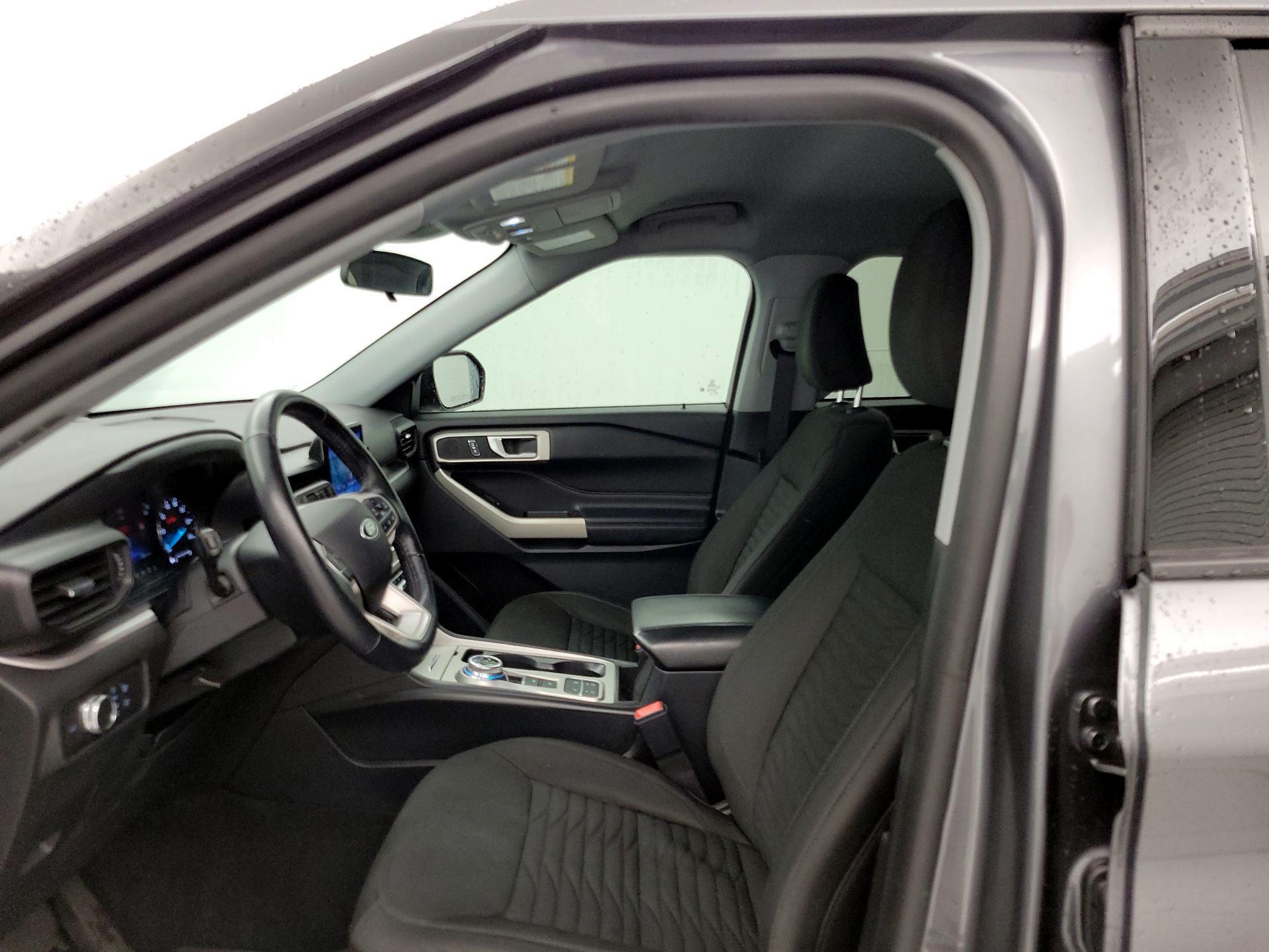 Thumbnail: 2021 Ford Explorer - 11