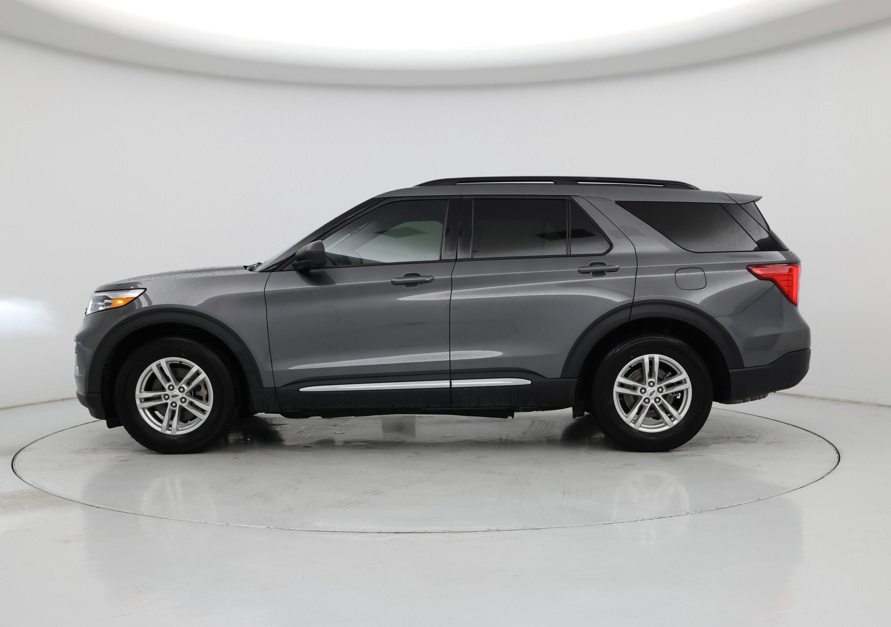 Thumbnail: 2021 Ford Explorer - 3