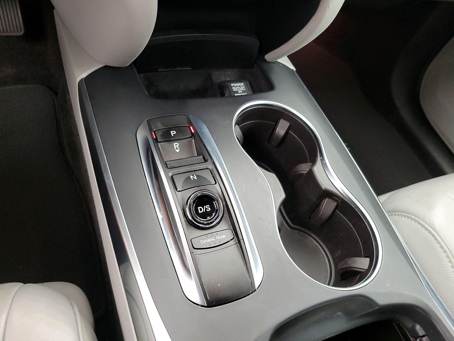 Thumbnail: 2018 Acura MDX - 18