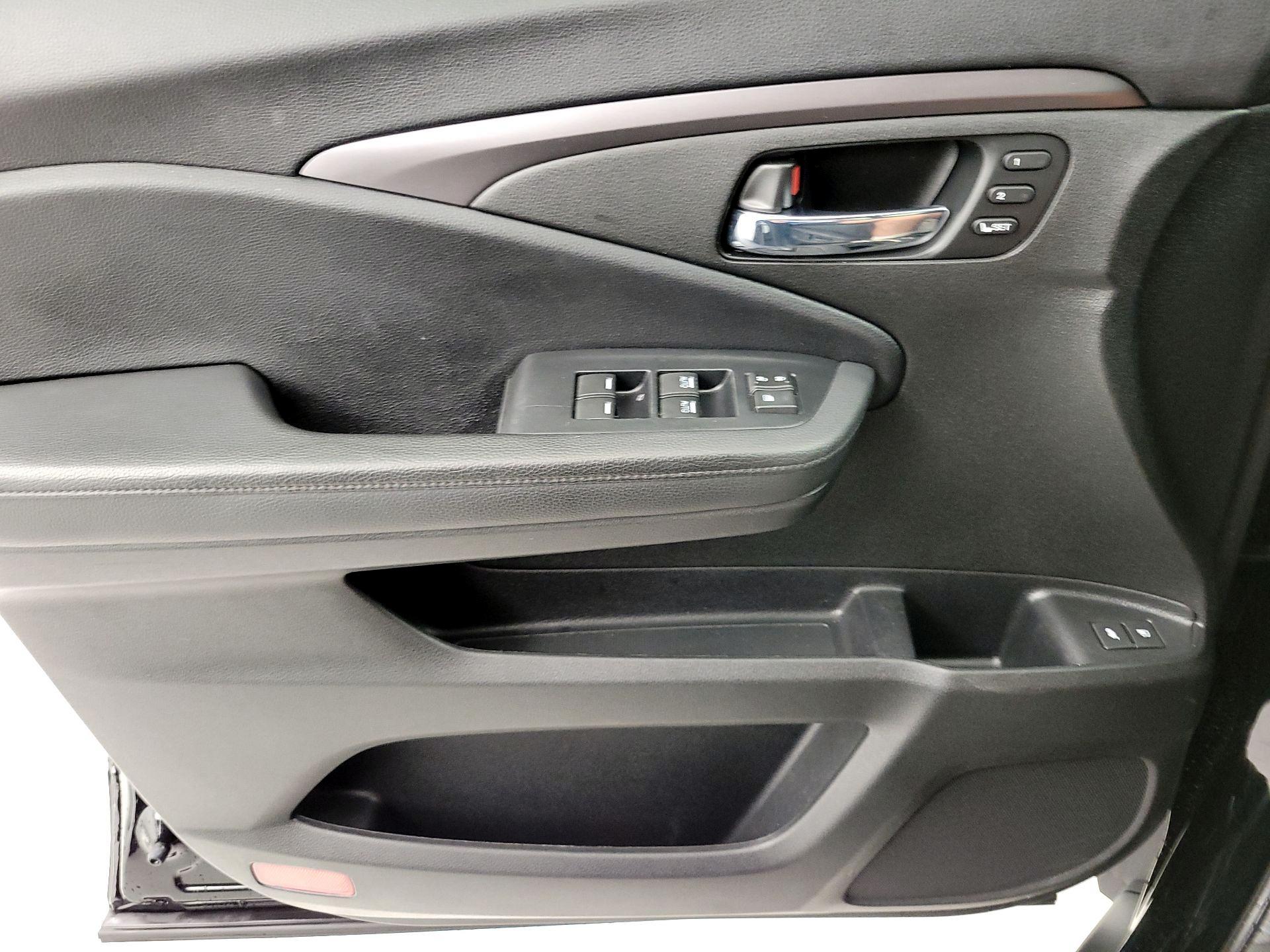 Thumbnail: 2021 Honda Pilot - 12